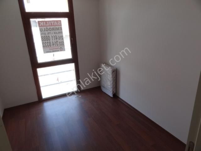 Ünalan Metro-metrobüs Yakını Genç Ap.da Kiralık Daire 3+1,120m2. - Görsel 28