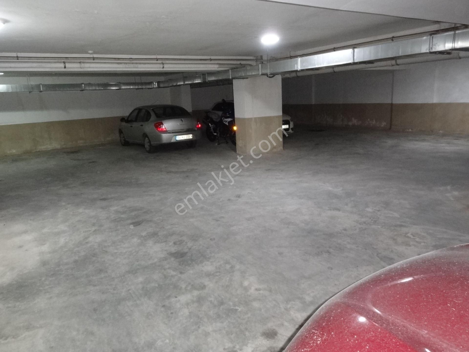 Ünalan Metro-metrobüs Yakını Genç Ap.da Kiralık Daire 3+1,120m2. - Görsel 10