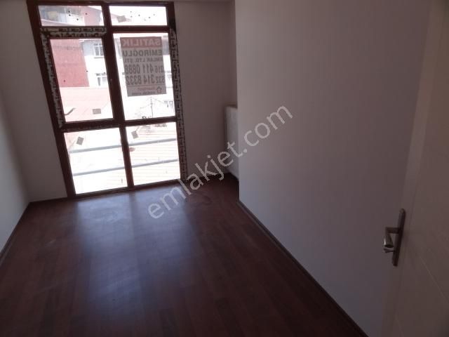 Ünalan Metro-metrobüs Yakını Genç Ap.da Kiralık Daire 3+1,120m2. - Görsel 29