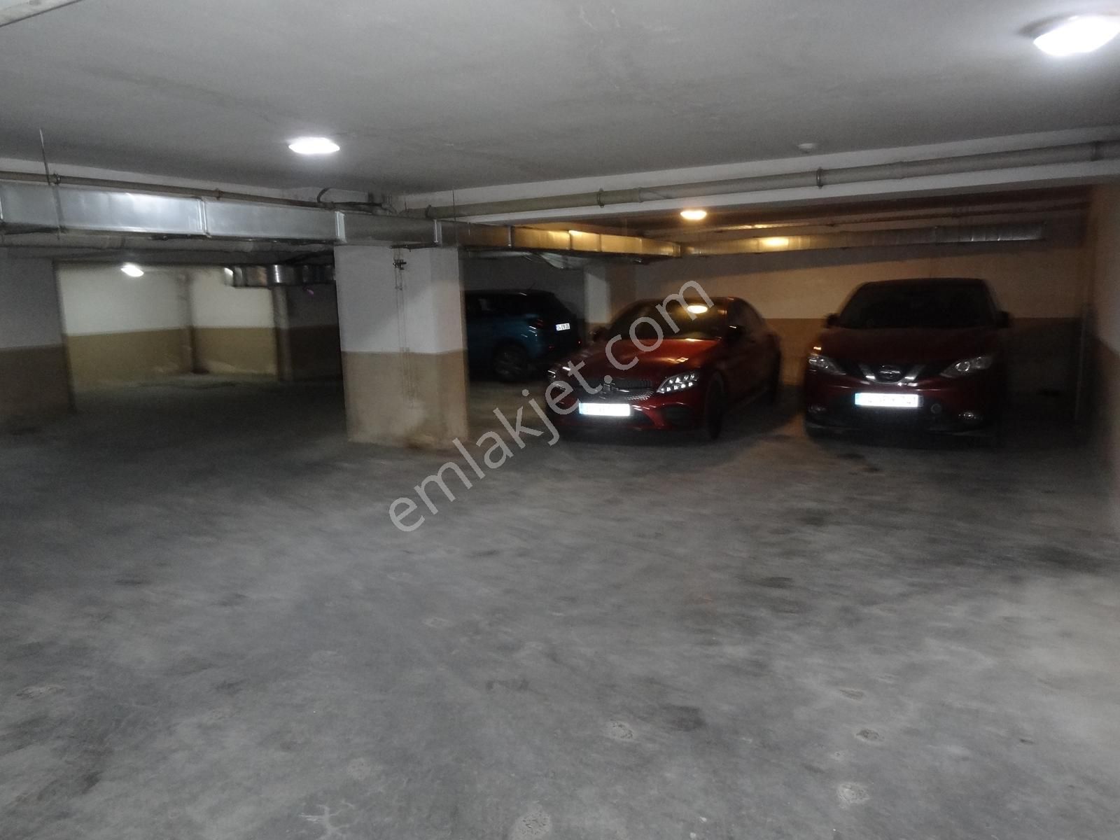 Ünalan Metro-metrobüs Yakını Genç Ap.da Kiralık Daire 3+1,120m2. - Görsel 8