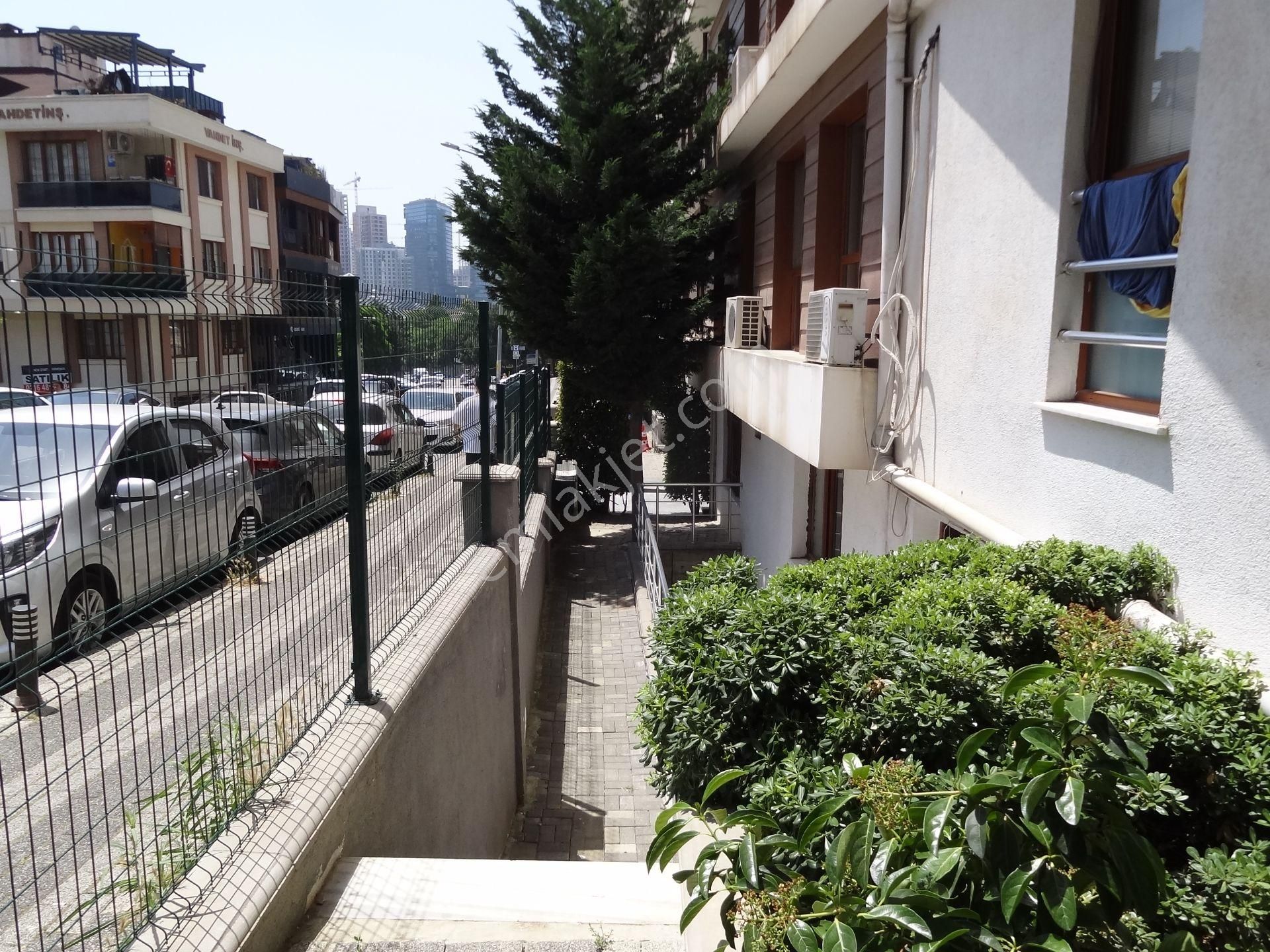 Ünalan Metro-metrobüs Yakını Genç Ap.da Kiralık Daire 3+1,120m2. - Görsel 4