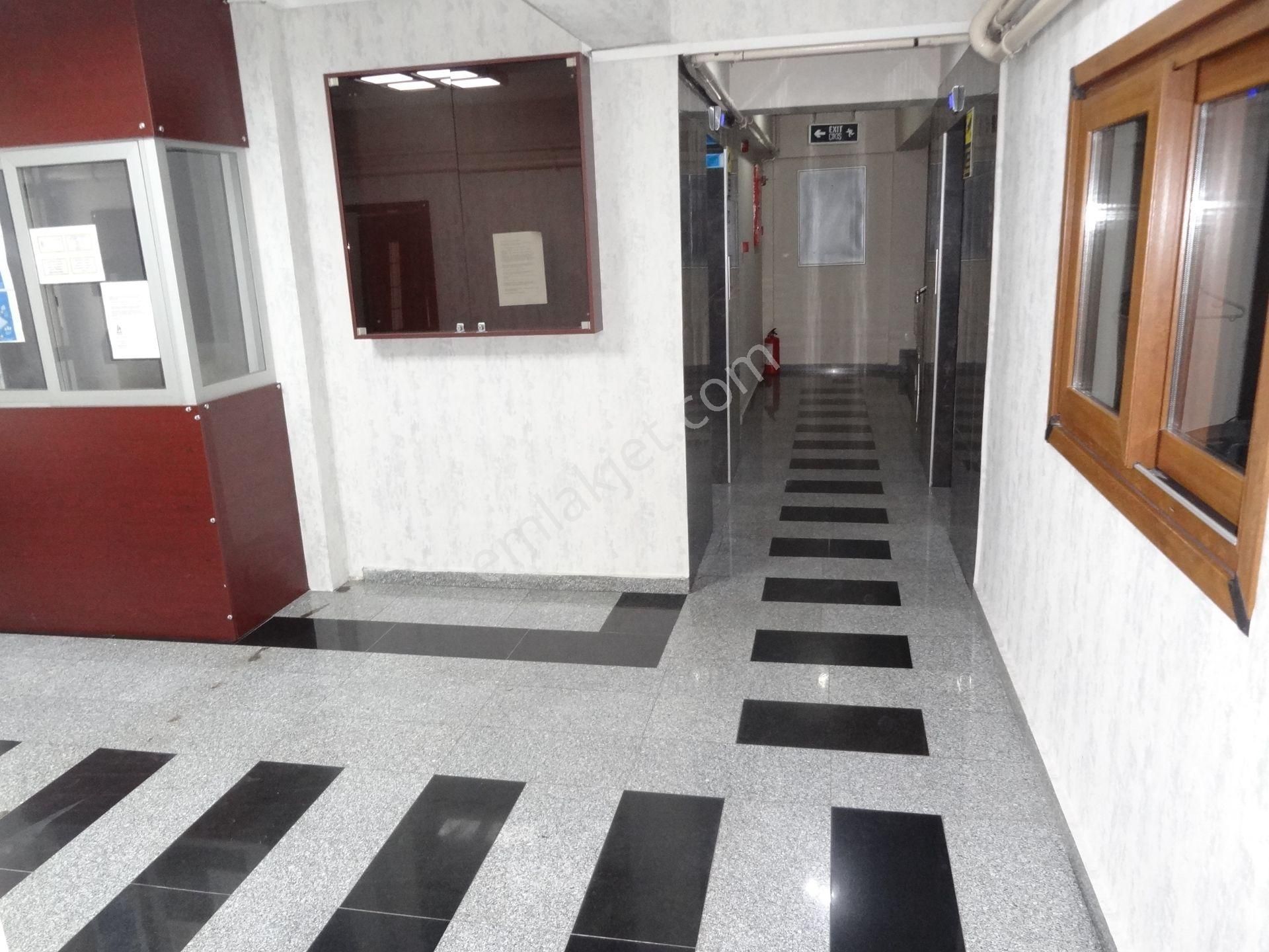 Ünalan Metro-metrobüs Yakını Genç Ap.da Kiralık Daire 3+1,120m2. - Görsel 15