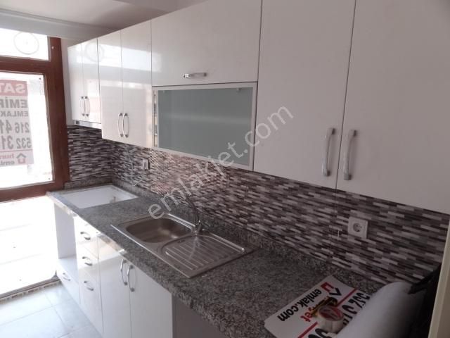 Ünalan Metro-metrobüs Yakını Genç Ap.da Kiralık Daire 3+1,120m2. - Görsel 24