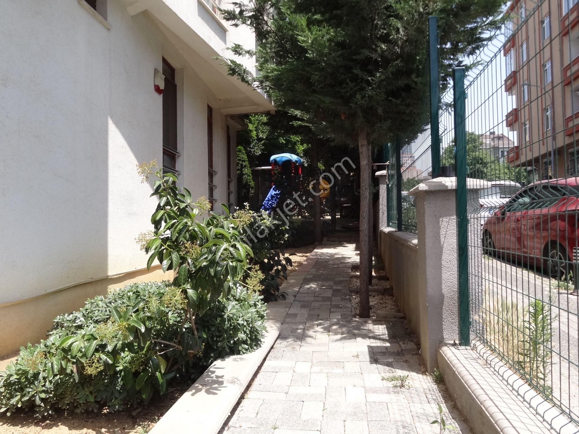 Ünalan Metro-metrobüs Yakını Genç Ap.da Kiralık Daire 3+1,120m2. - Görsel 6