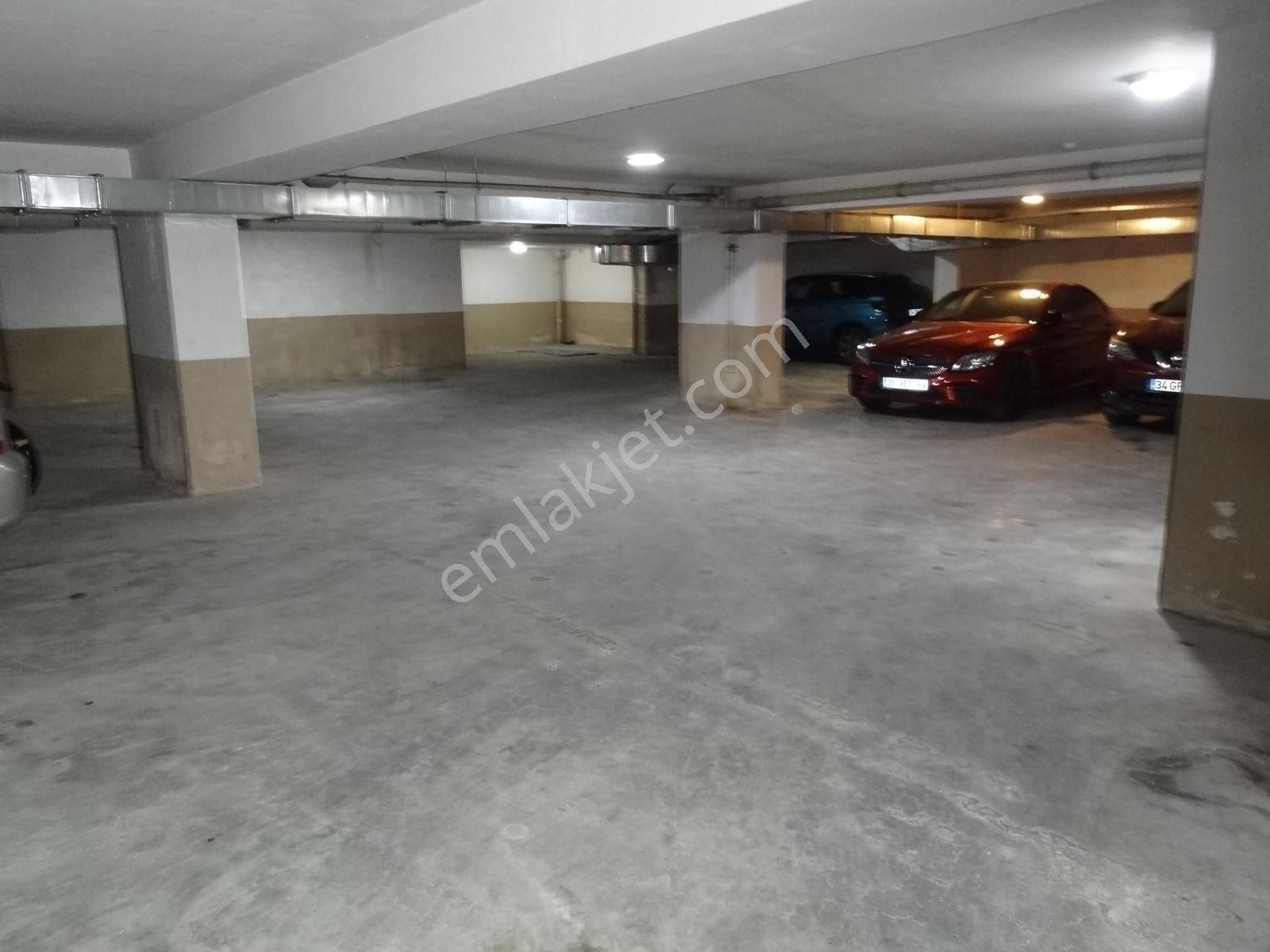 Ünalan Metro-metrobüs Yakını Genç Ap.da Kiralık Daire 3+1,120m2. - Görsel 9