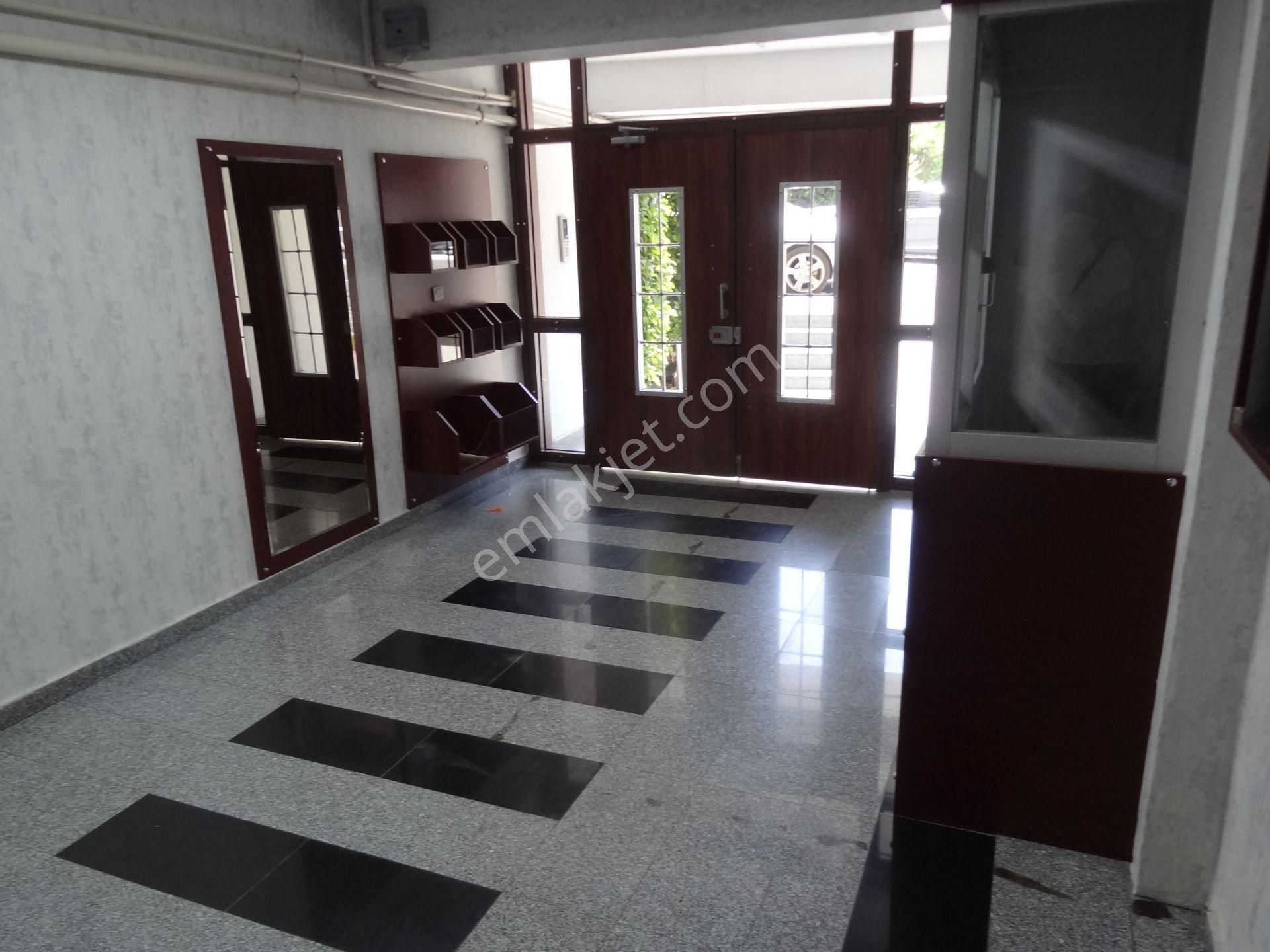 Ünalan Metro-metrobüs Yakını Genç Ap.da Kiralık Daire 3+1,120m2. - Görsel 14