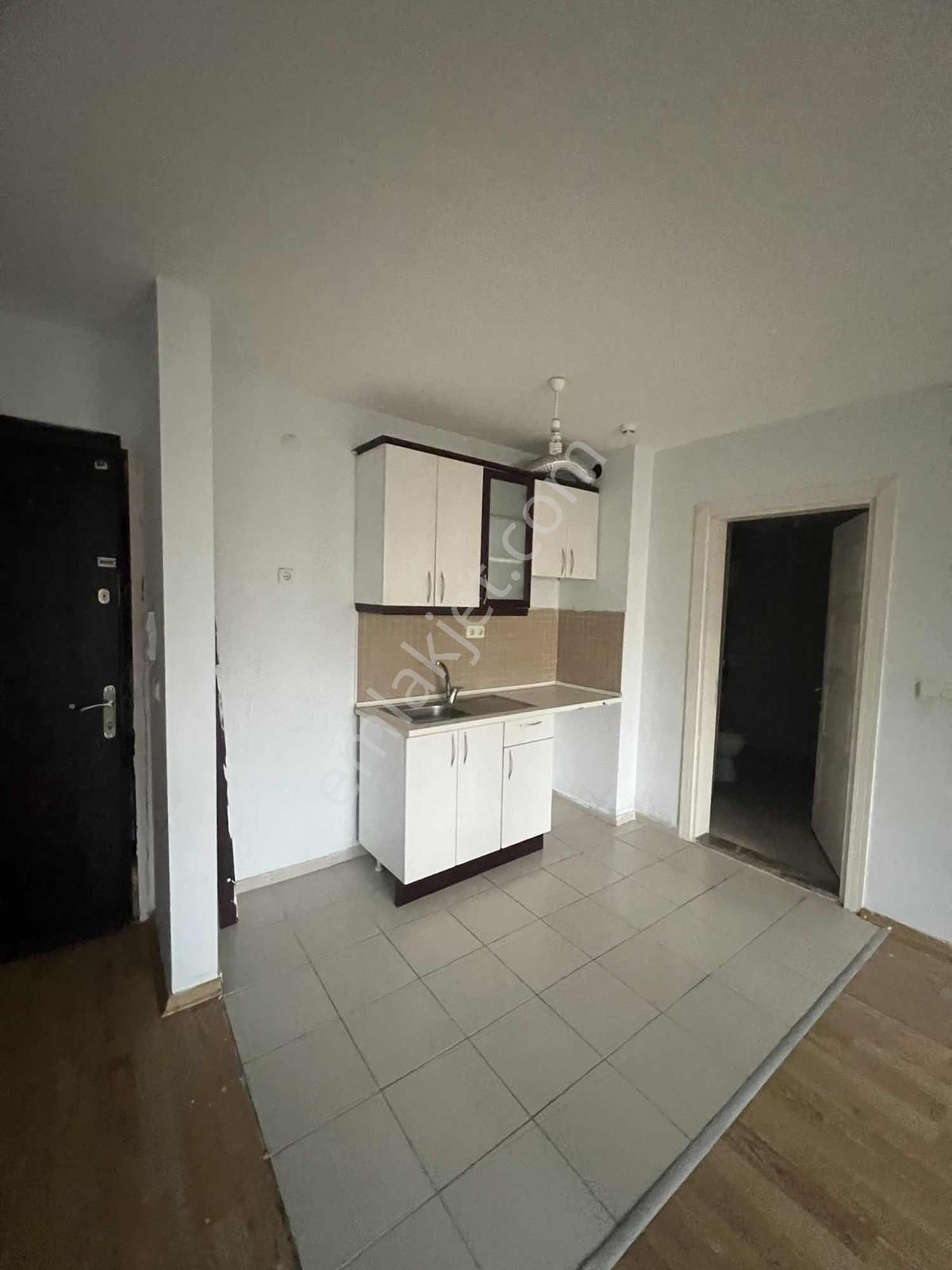 Kulepark~farkıyla~akkuyu~tokide~1+1~geniş~oturumlu~acil~satılık