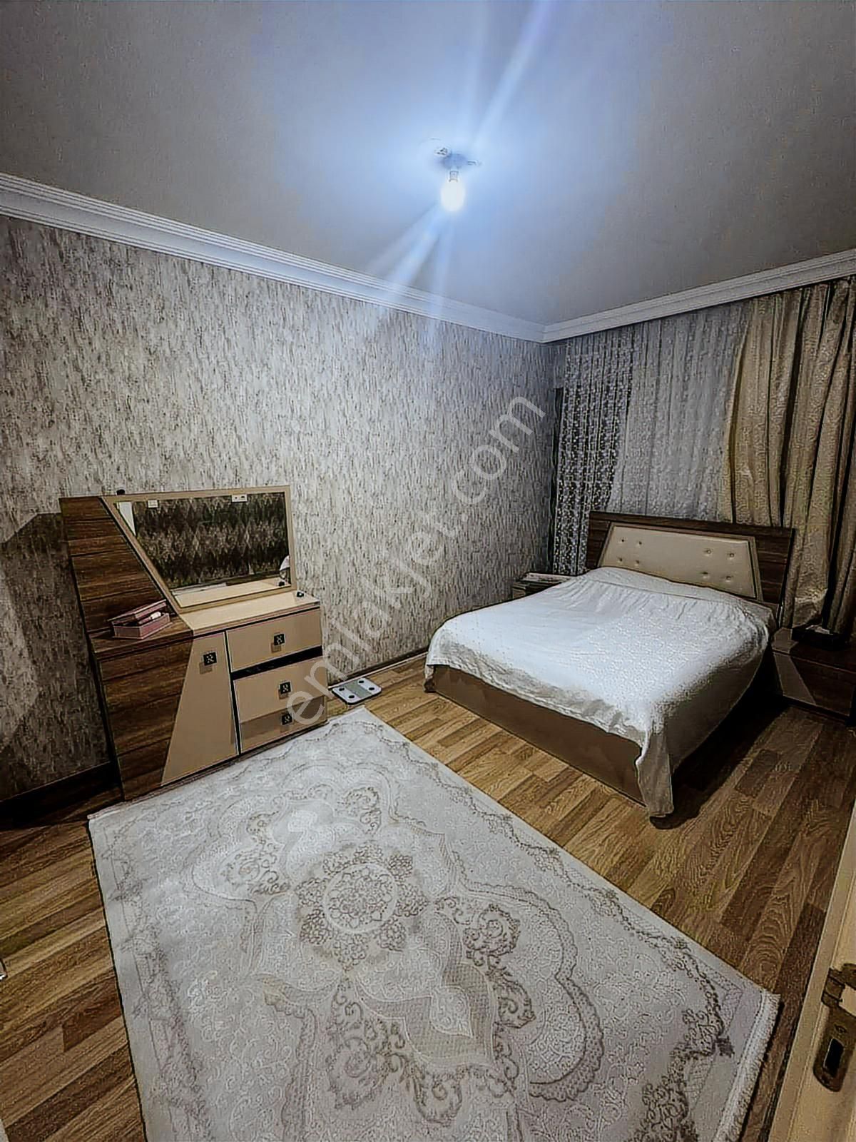 Millet Cami Civ. Satılık Güvenlikli Site İçer. Satılık 3+1 Daire