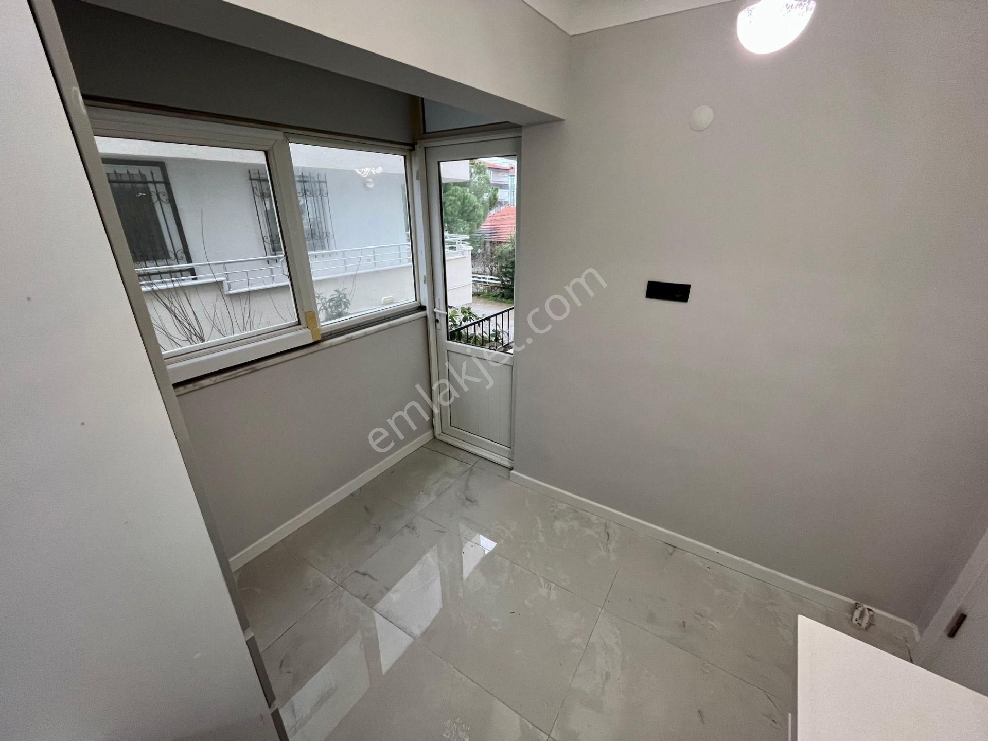 Akçay Özgüven Emlak'tan Denize 300 Metre Arakat Ön Cephe 2+1 Daire - Görsel 18