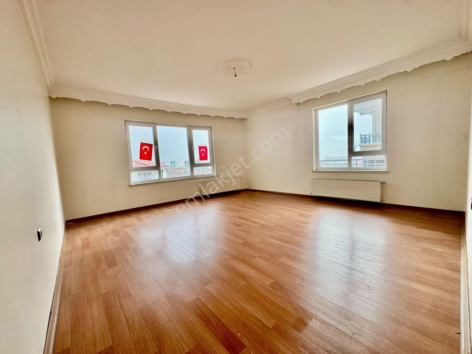 Kuşcgız Mahallesinde Yapılı Katta Manzaralı Asansörlü - Görsel 9