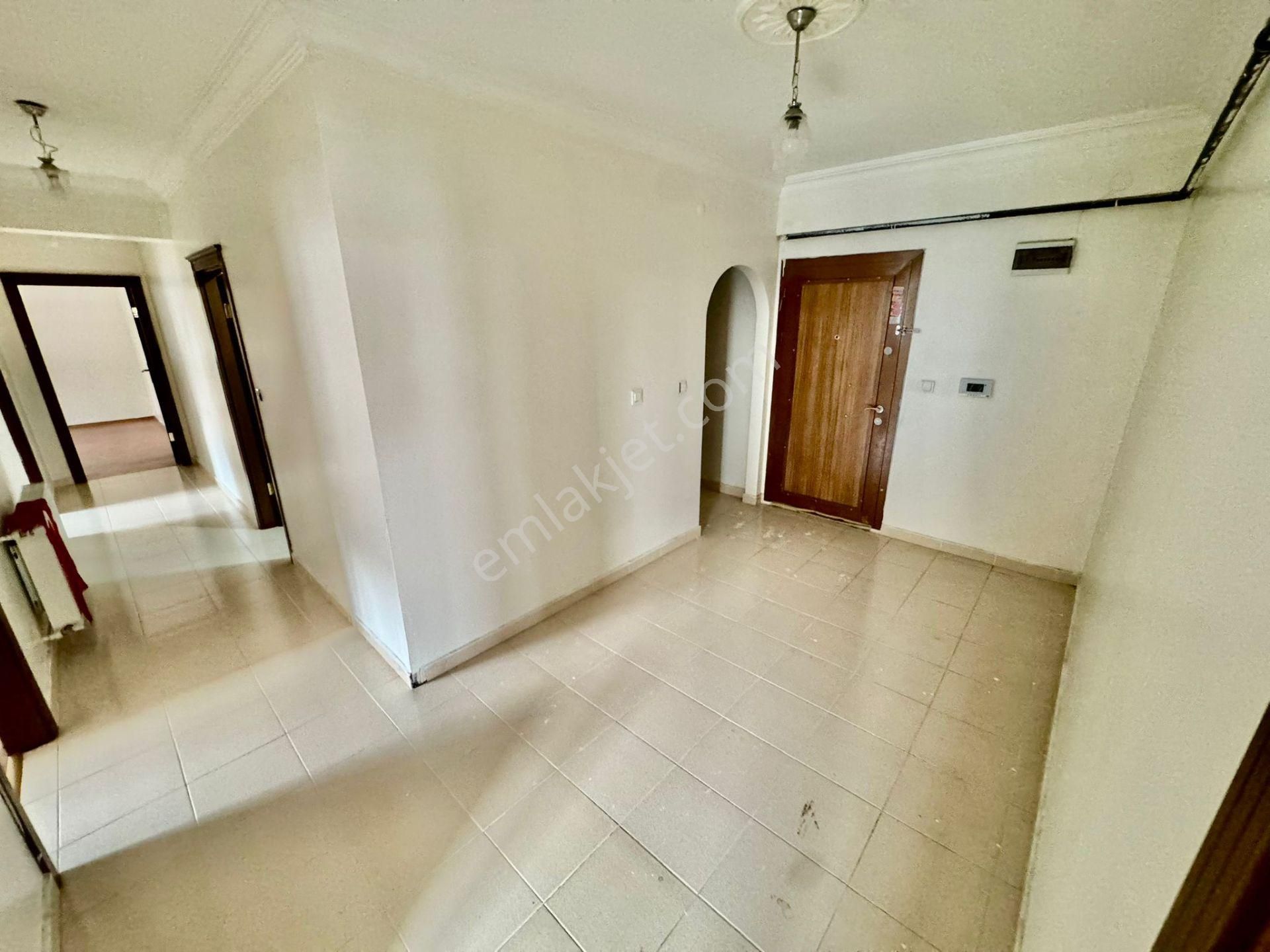 Kuşcgız Mahallesinde Yapılı Katta Manzaralı Asansörlü - Görsel 13