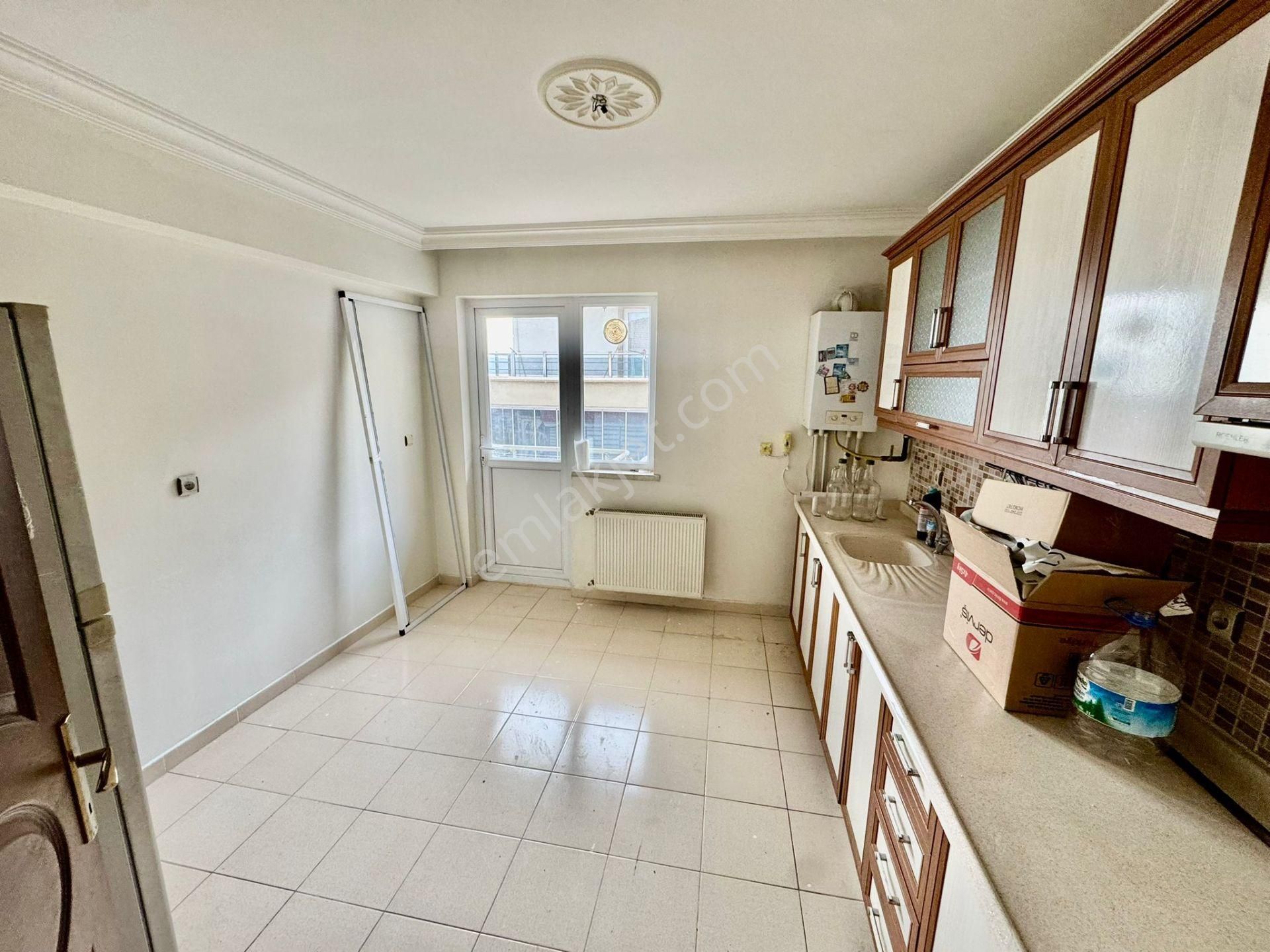 Kuşcgız Mahallesinde Yapılı Katta Manzaralı Asansörlü - Görsel 5