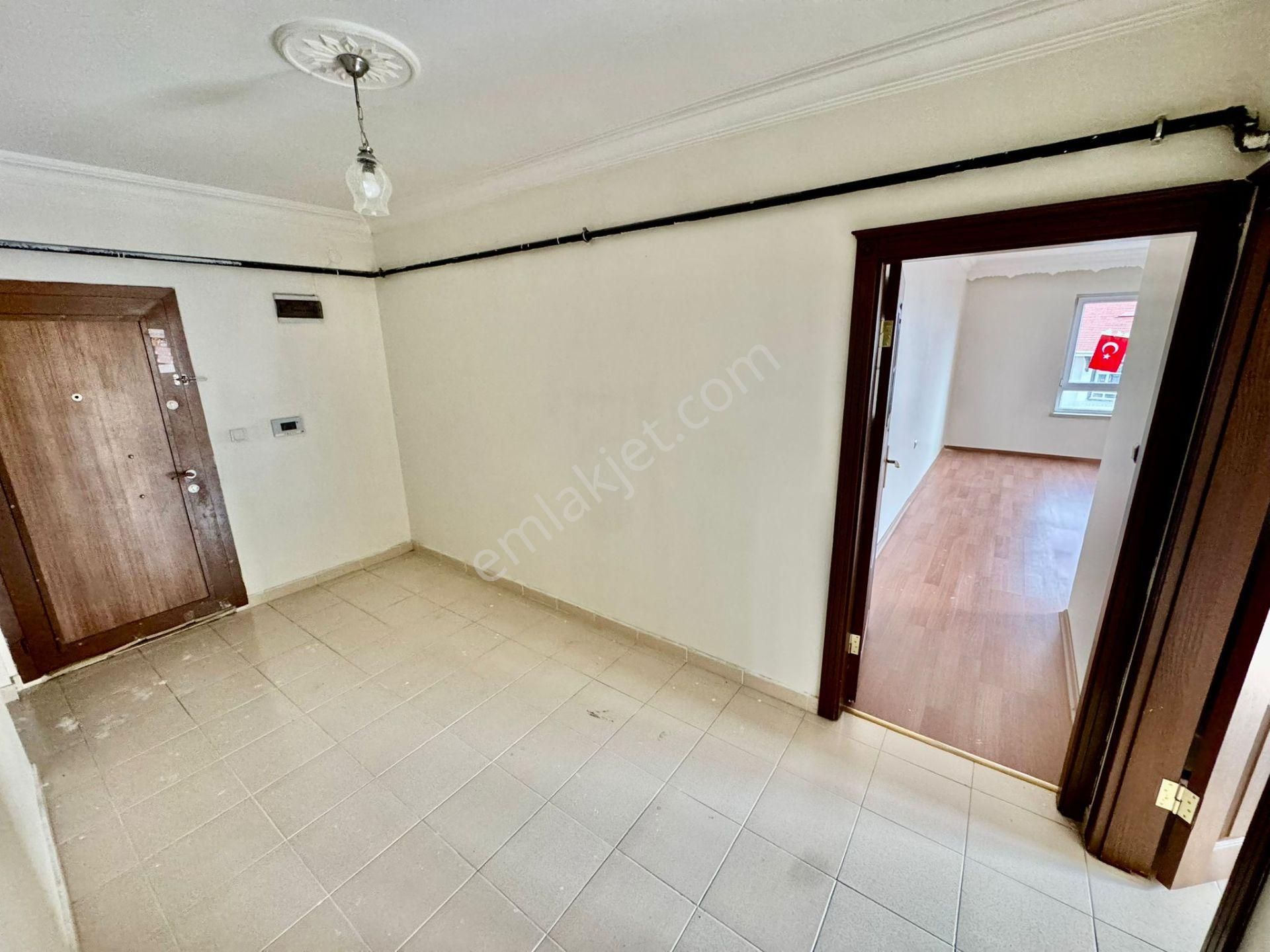 Kuşcgız Mahallesinde Yapılı Katta Manzaralı Asansörlü - Görsel 17