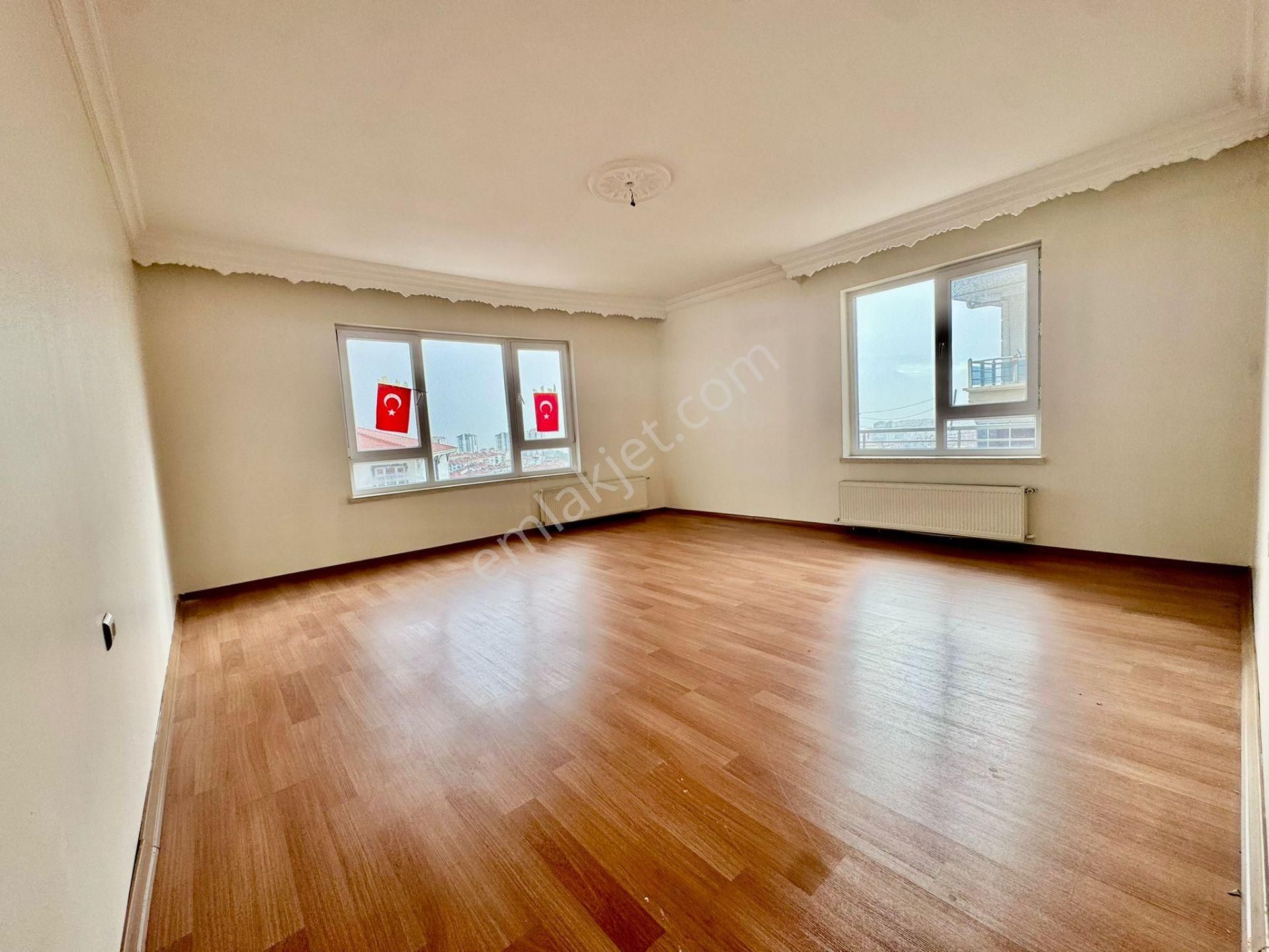 Kuşcgız Mahallesinde Yapılı Katta Manzaralı Asansörlü - Görsel 4