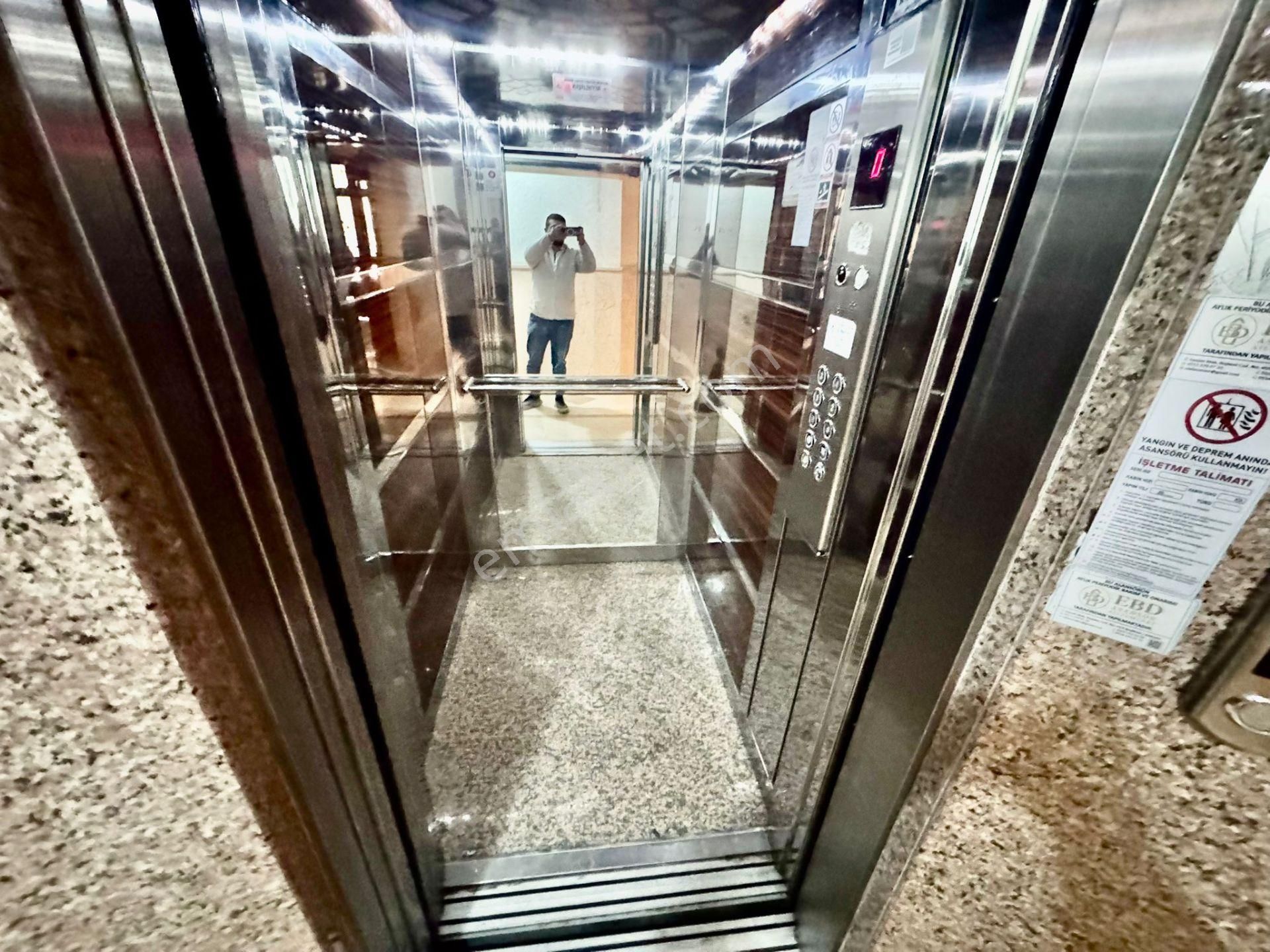 Kuşcgız Mahallesinde Yapılı Katta Manzaralı Asansörlü - Görsel 26