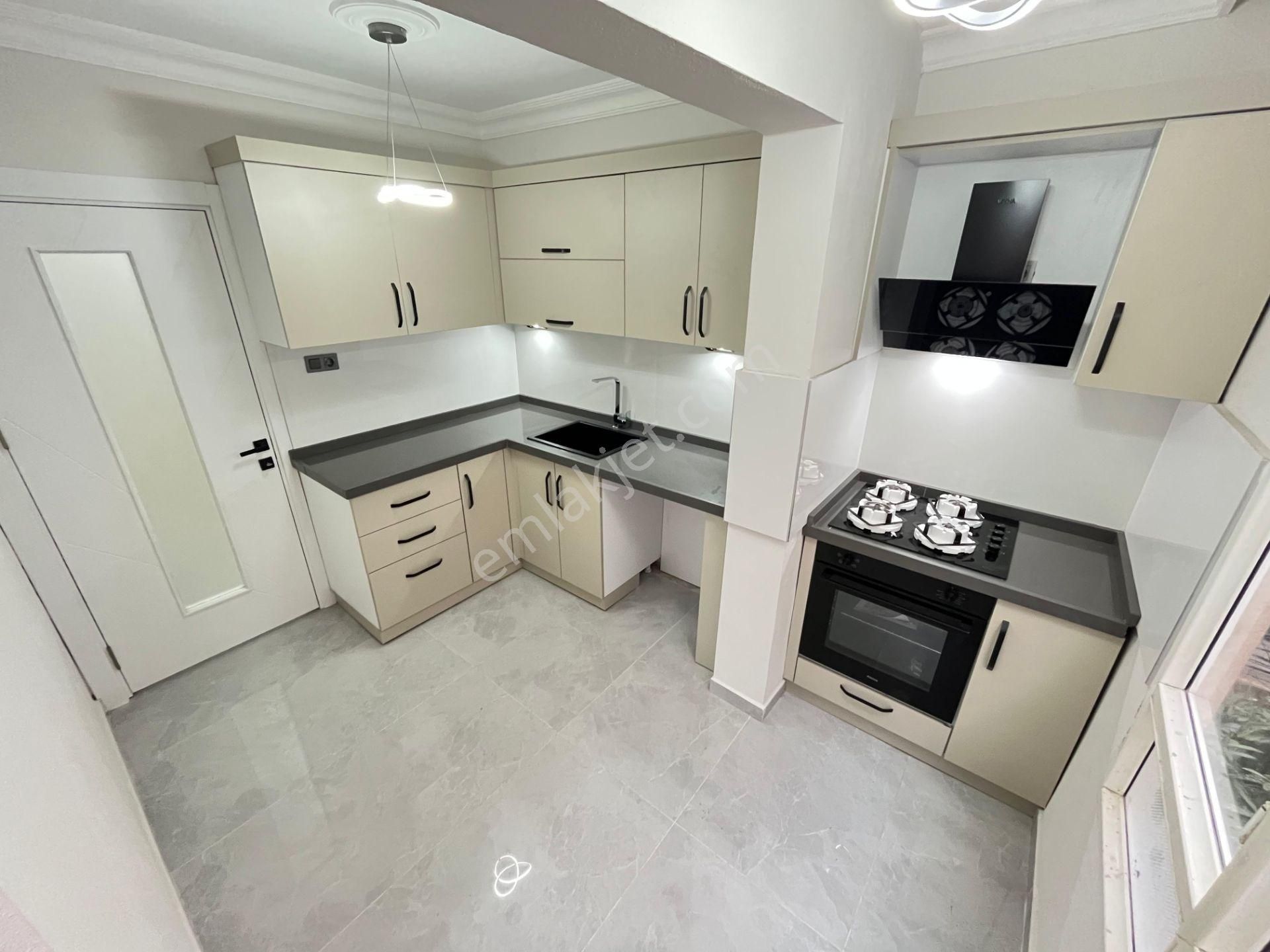 Akçay Özgüven Emlak'tan Satılık 2+1 Ayrı Mutfak Daire