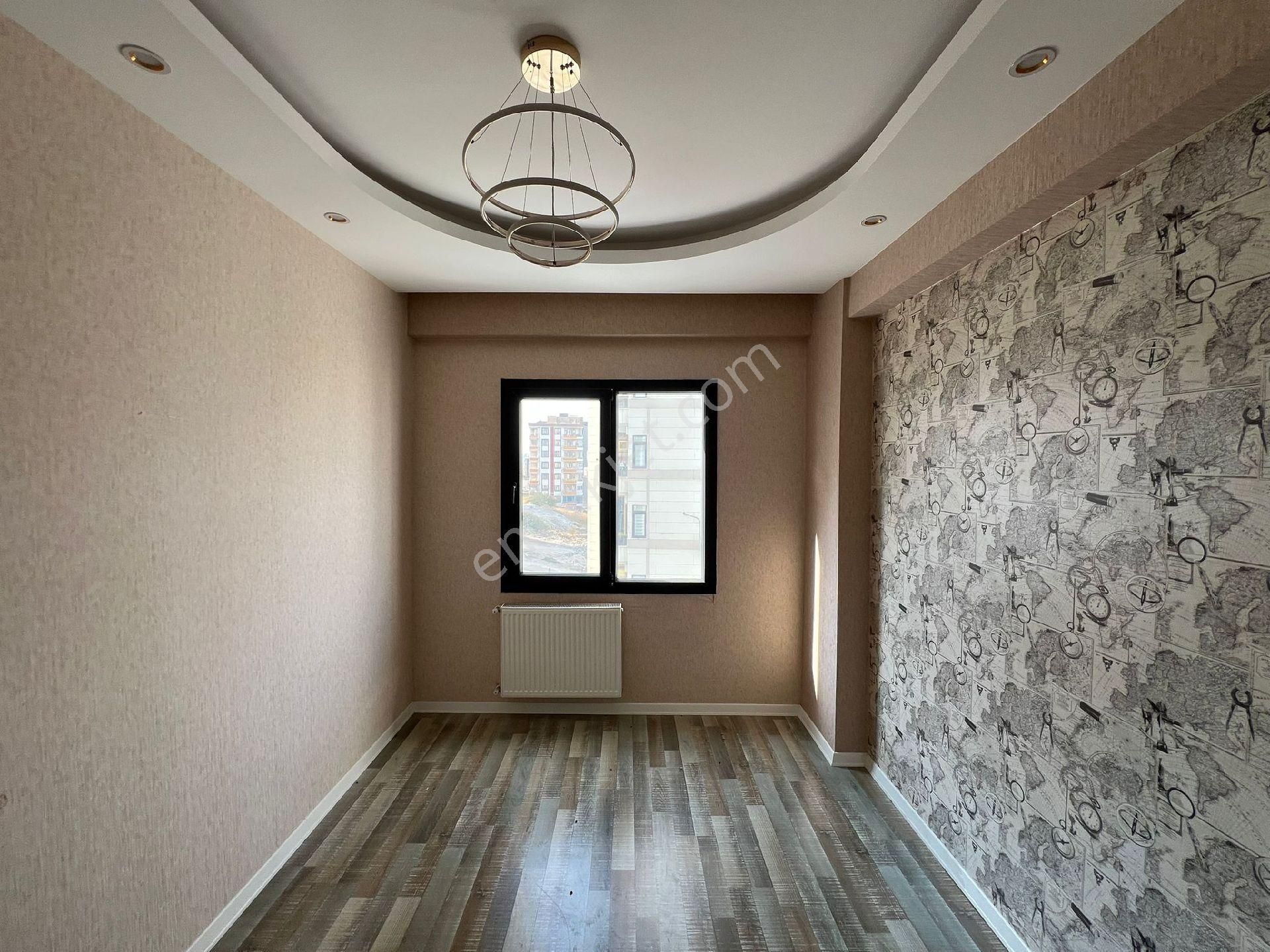 Yavuz Emlak Tan Satılık Daire Arakat Karaköprü İkinci 35mt De - Görsel 2