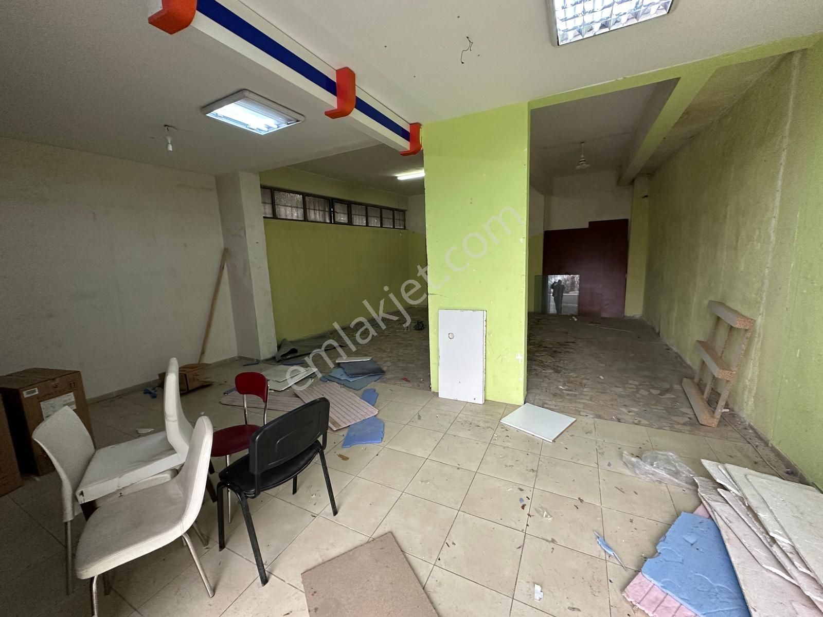 Cumhuryet Ve Kanarya Sınırında Düz Ayak 250 M2 2 Bölüm Dükkan - Görsel 18