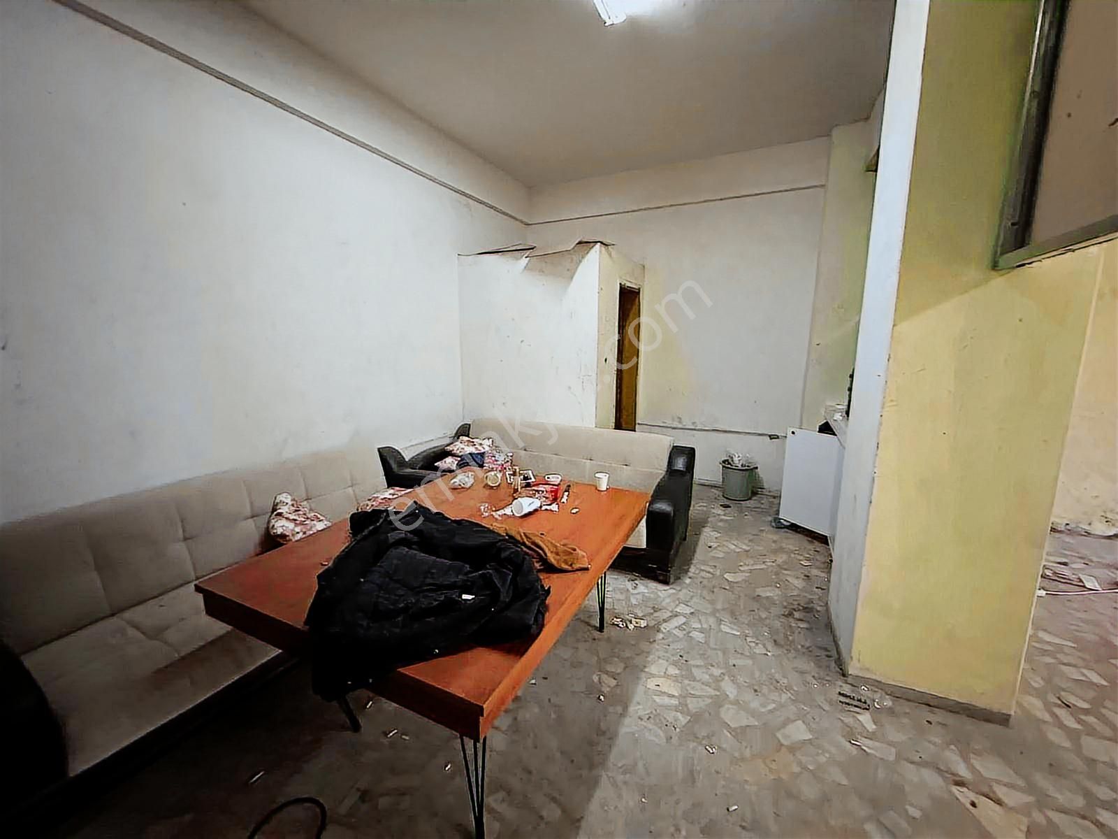 Cumhuryet Ve Kanarya Sınırında Düz Ayak 250 M2 2 Bölüm Dükkan - Görsel 3