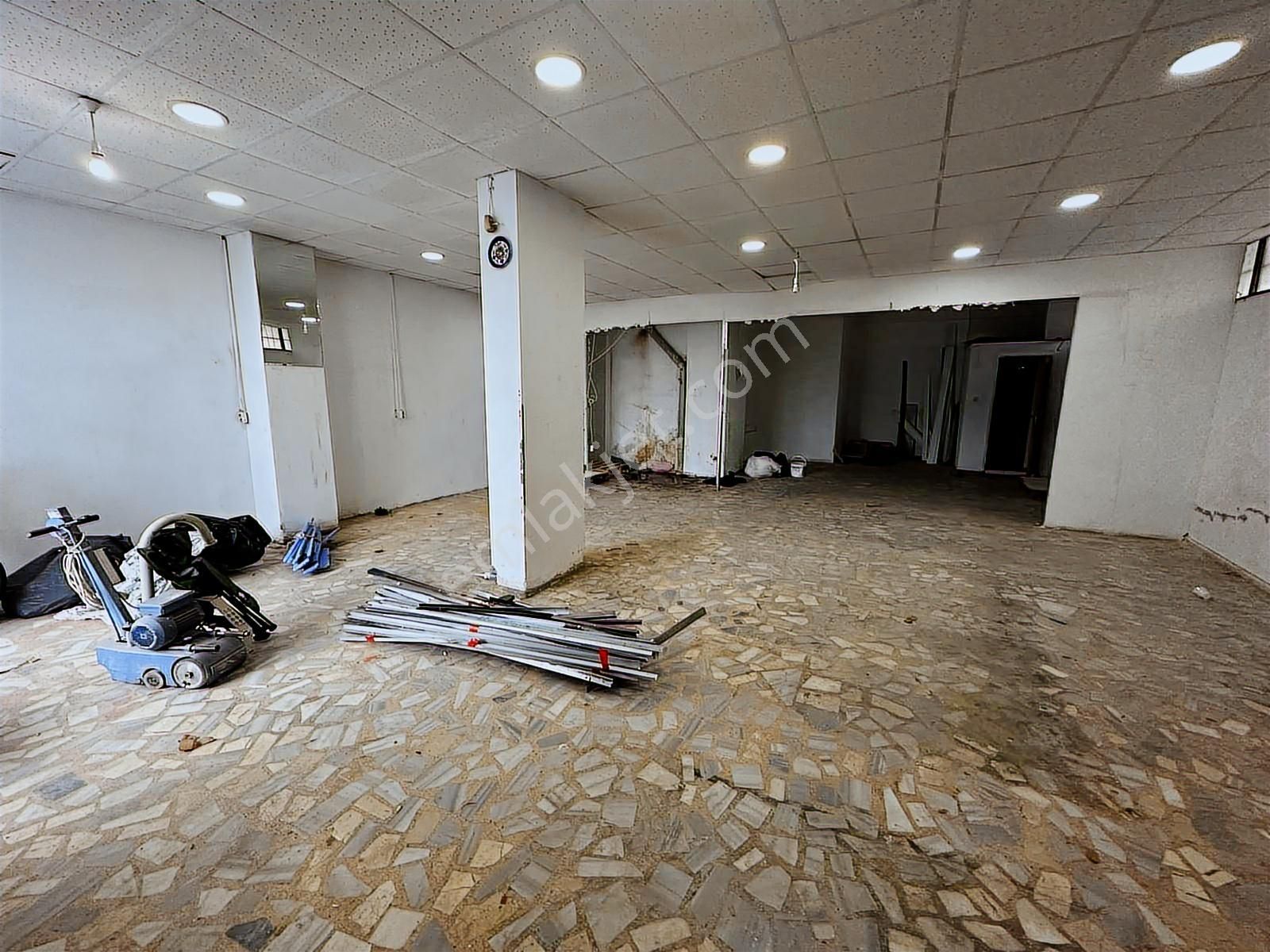 Cumhuryet Ve Kanarya Sınırında Düz Ayak 250 M2 2 Bölüm Dükkan - Görsel 34