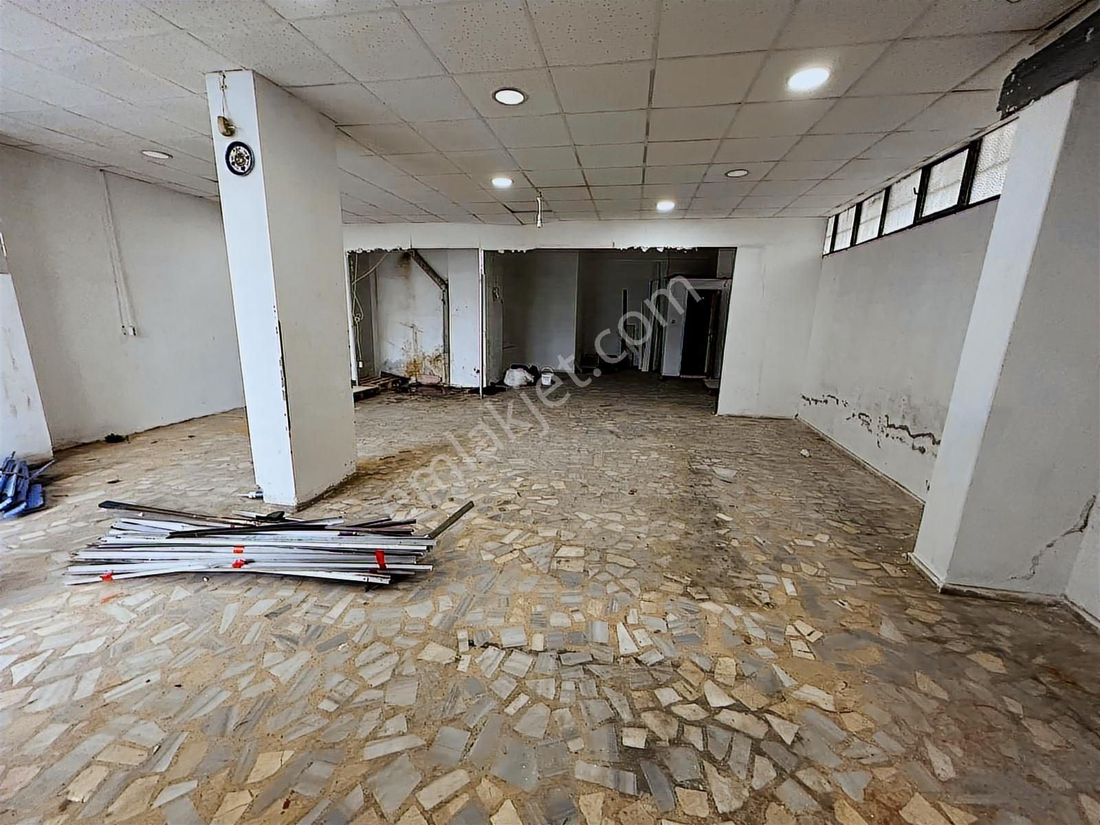 Cumhuryet Ve Kanarya Sınırında Düz Ayak 250 M2 2 Bölüm Dükkan - Görsel 23