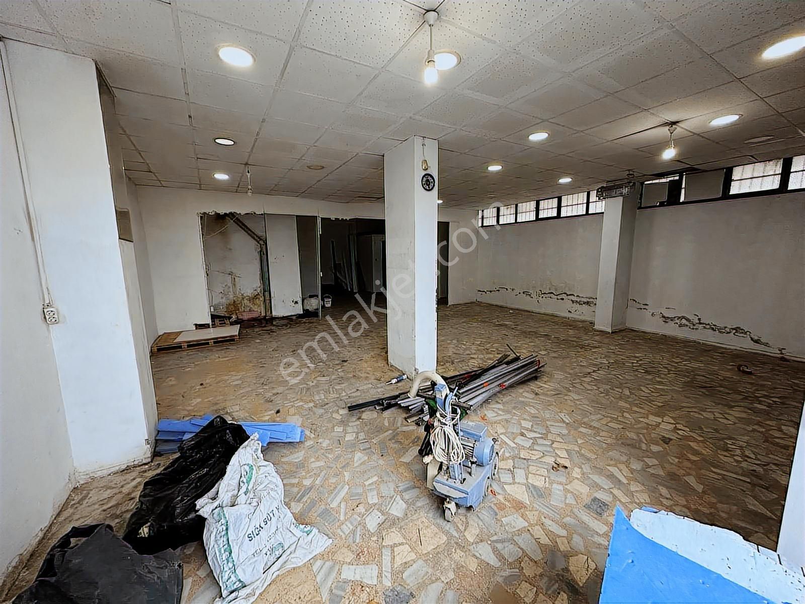 Cumhuryet Ve Kanarya Sınırında Düz Ayak 250 M2 2 Bölüm Dükkan - Görsel 24