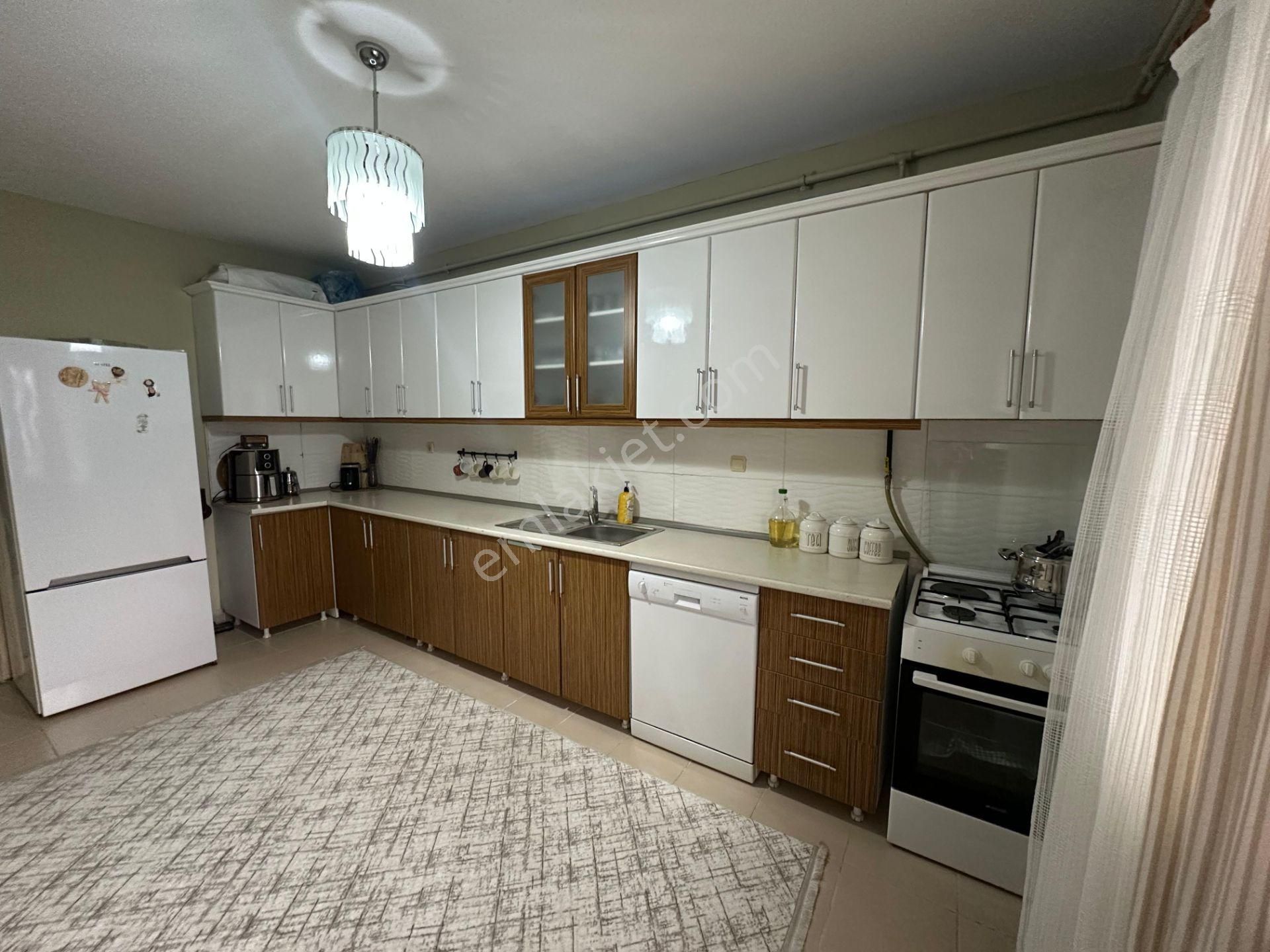 Akev Gayrimenkul'den Seyrantepe Toki Konutları 4+1 Ara Kat Daire - Görsel 18