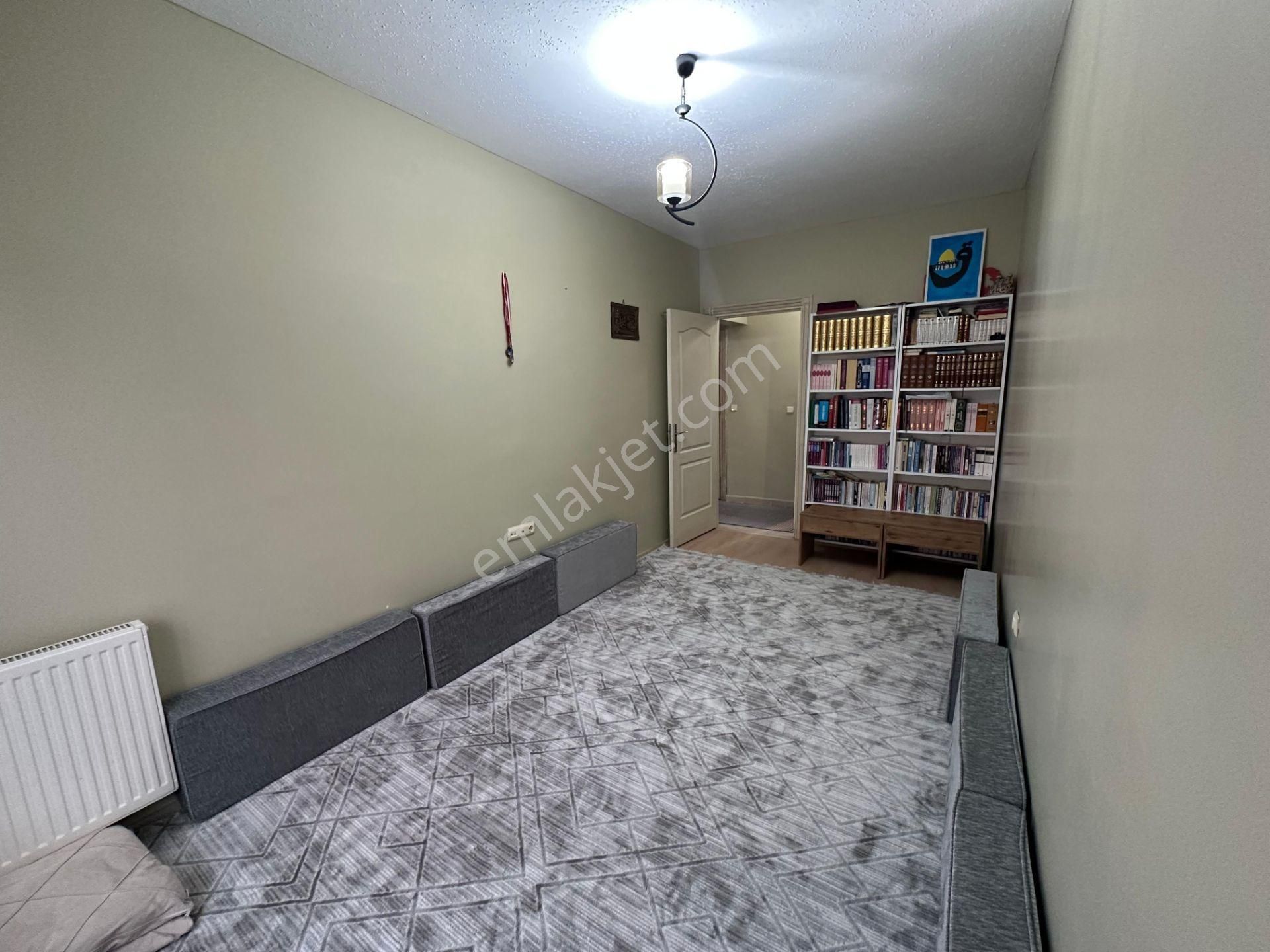 Akev Gayrimenkul'den Seyrantepe Toki Konutları 4+1 Ara Kat Daire - Görsel 8