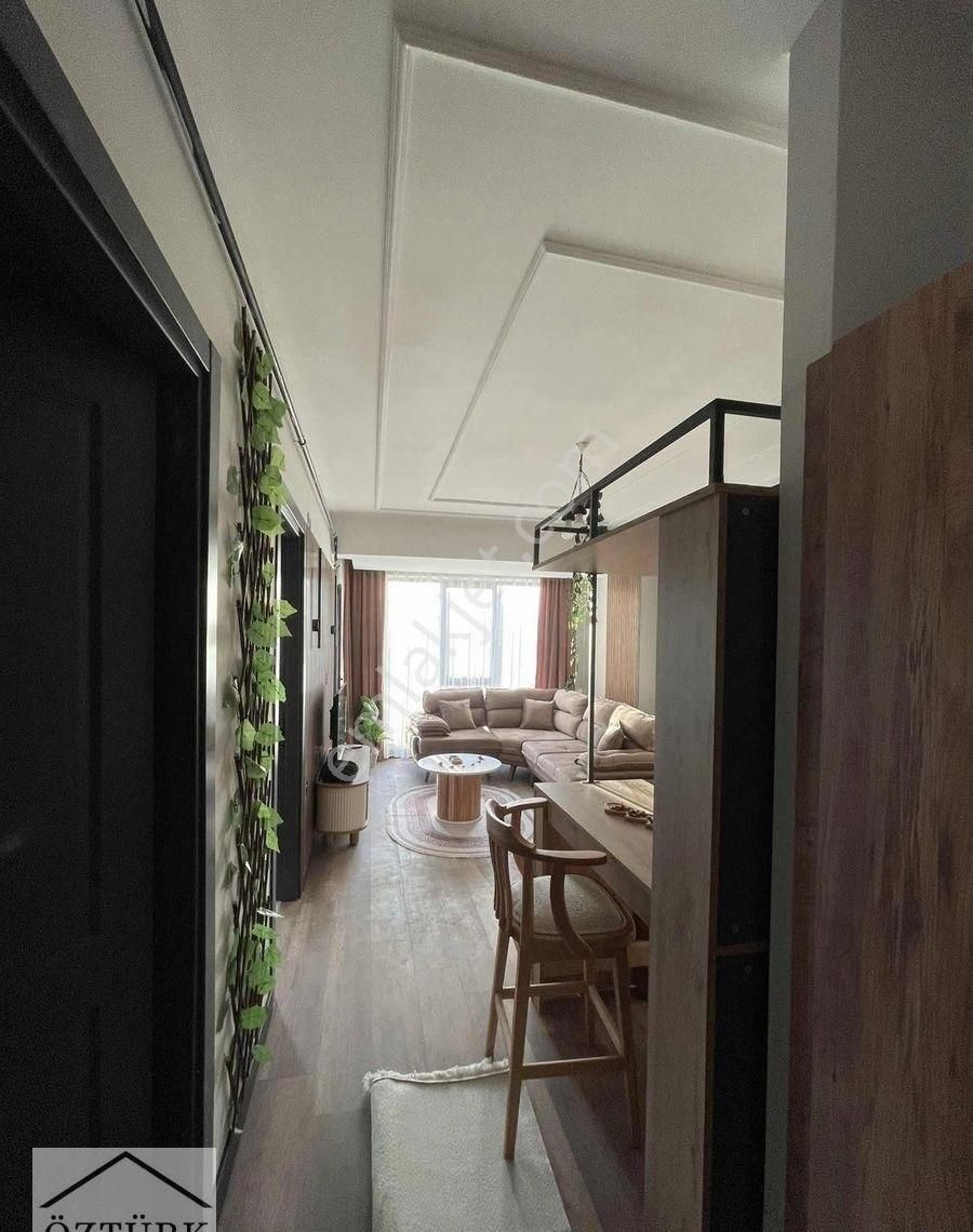 Aydınlık Caddesinde Site İçi Ultra Lüks Eşyalı Satılık 1+1 Daire - Görsel 3