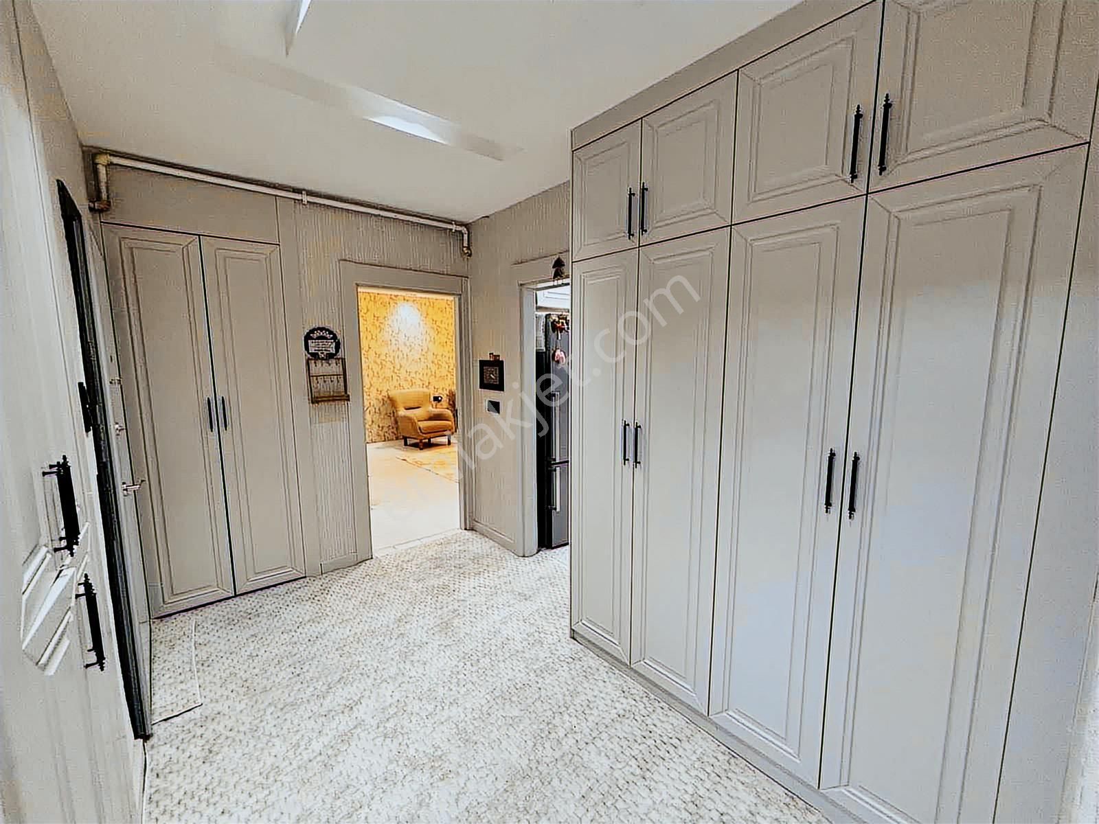 Uzaydan İbni Sinada Stars Class Sitesinde Satılık Ara Kat Daire - Görsel 4
