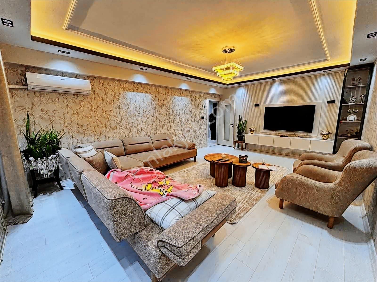 Uzaydan İbni Sinada Stars Class Sitesinde Satılık Ara Kat Daire - Görsel 31