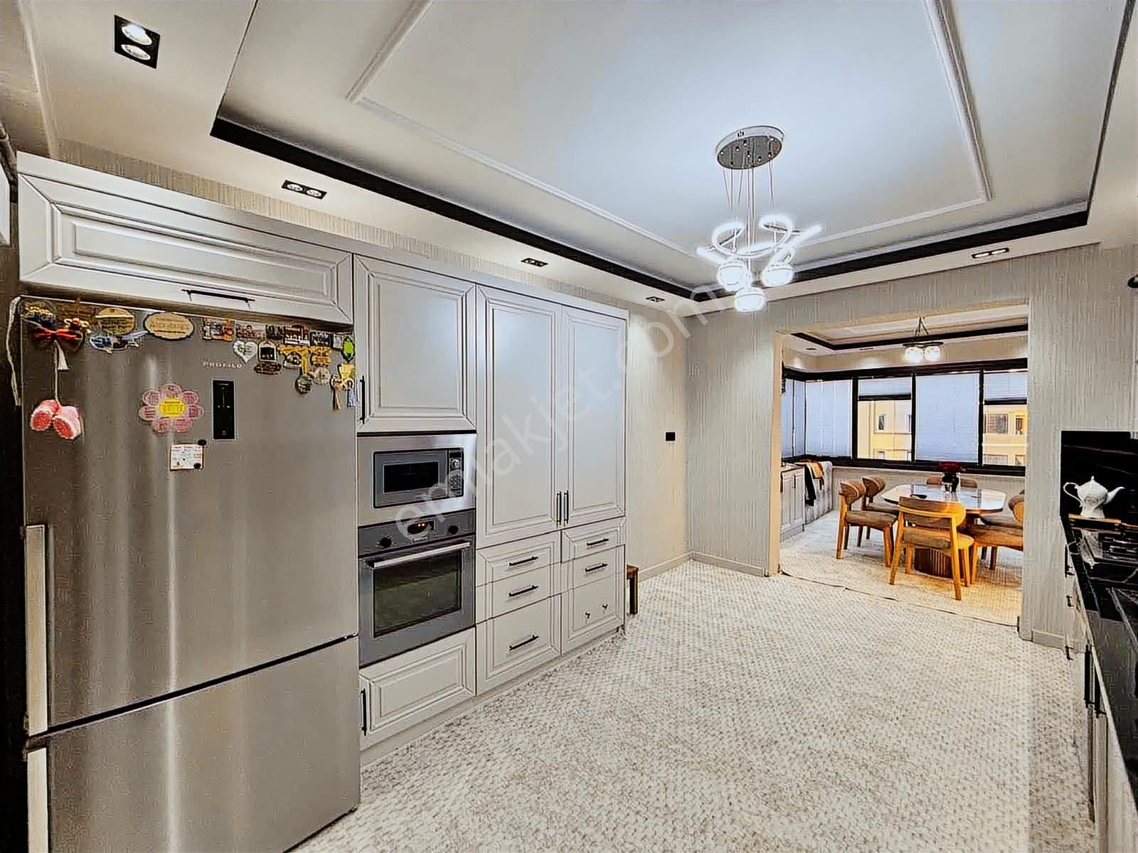 Uzaydan İbni Sinada Stars Class Sitesinde Satılık Ara Kat Daire - Görsel 22