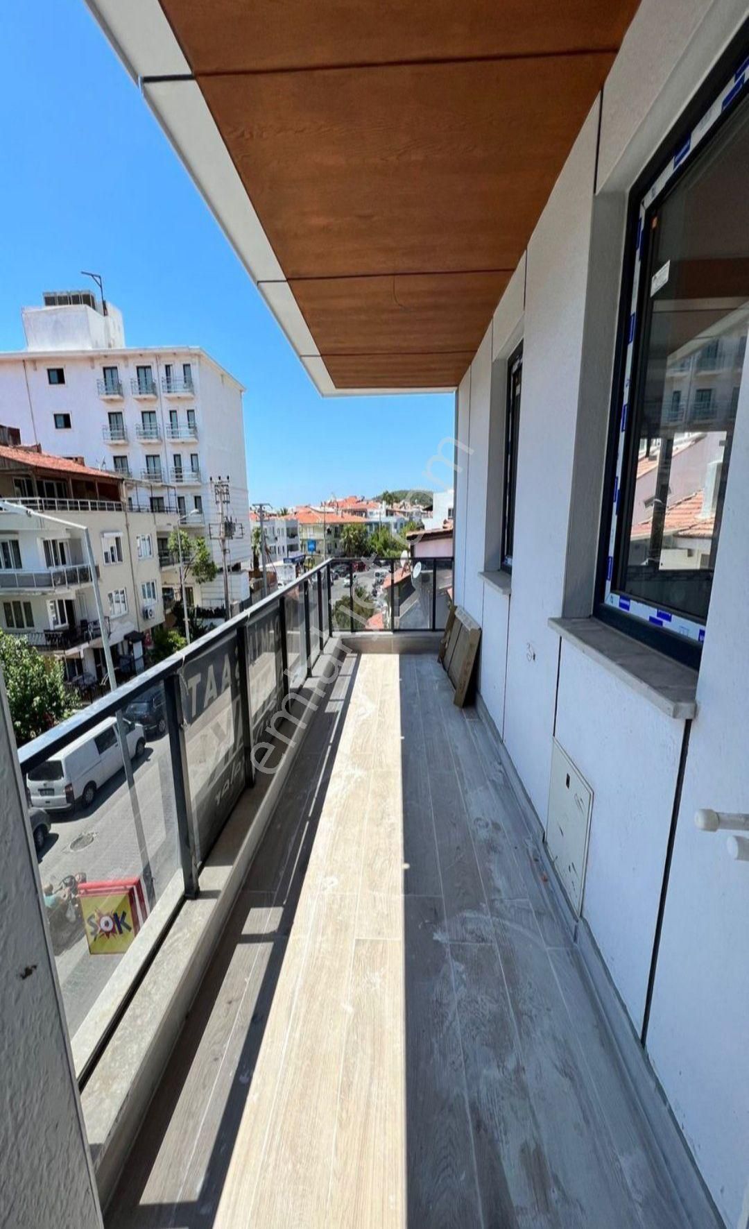 Taş Emlak'tan Sarımsaklıda Plaja 100m Sıfır Daire