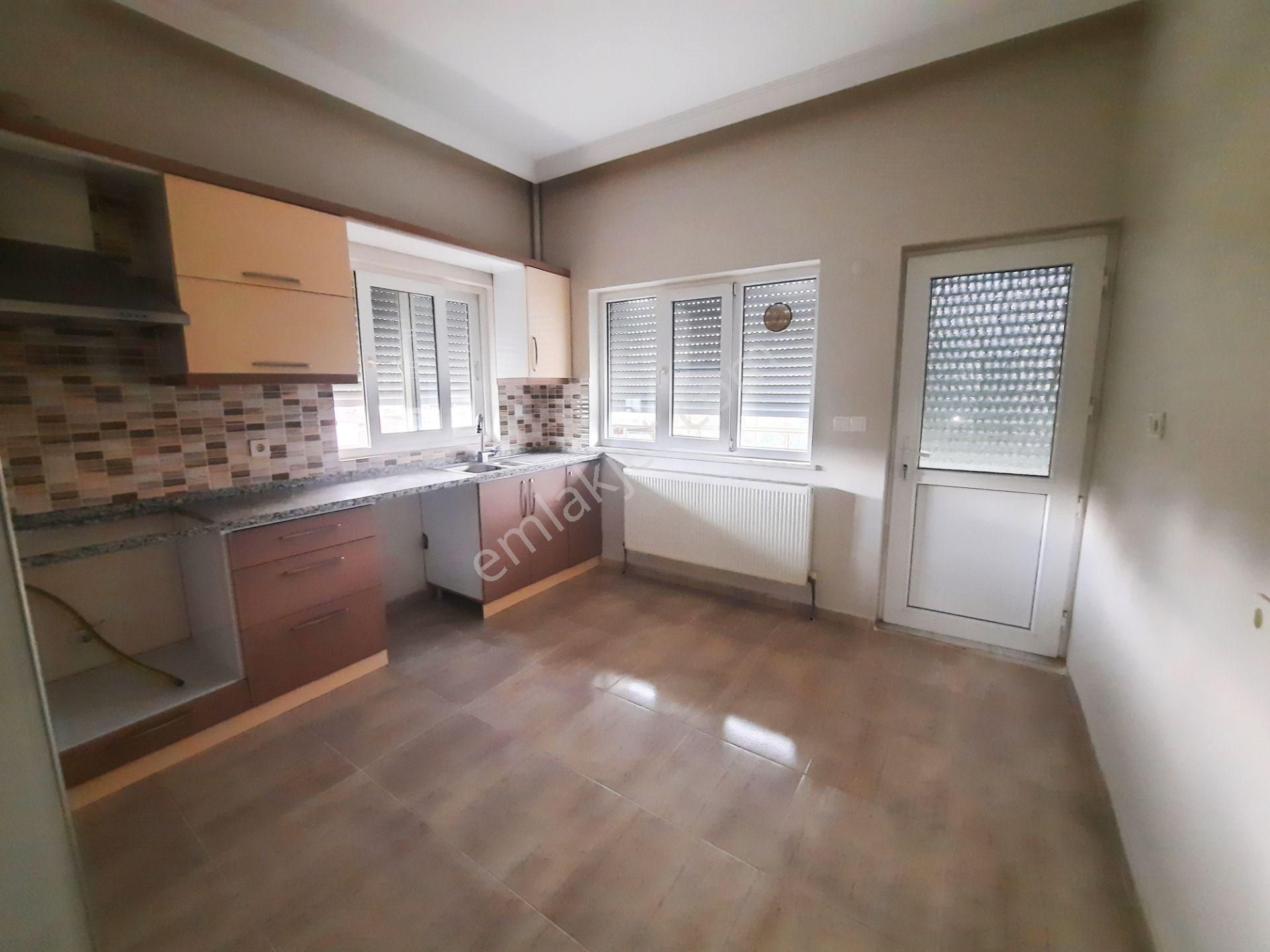 Zaferde Köşebaşı, Doğalgaz Kombili, 2+1 Yenilenmiş Ara Kat Daire.. - Görsel 8