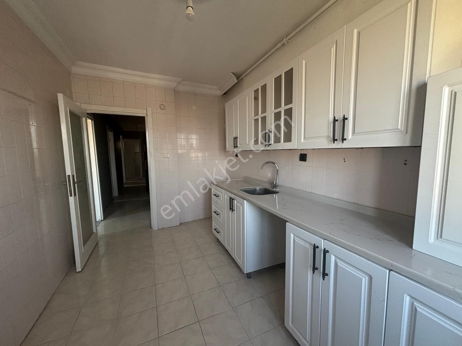 Topselvi' Asansörlü Oldukça Geniş Kullanışlı Kiralık3+1 Dairemiz - Görsel 4