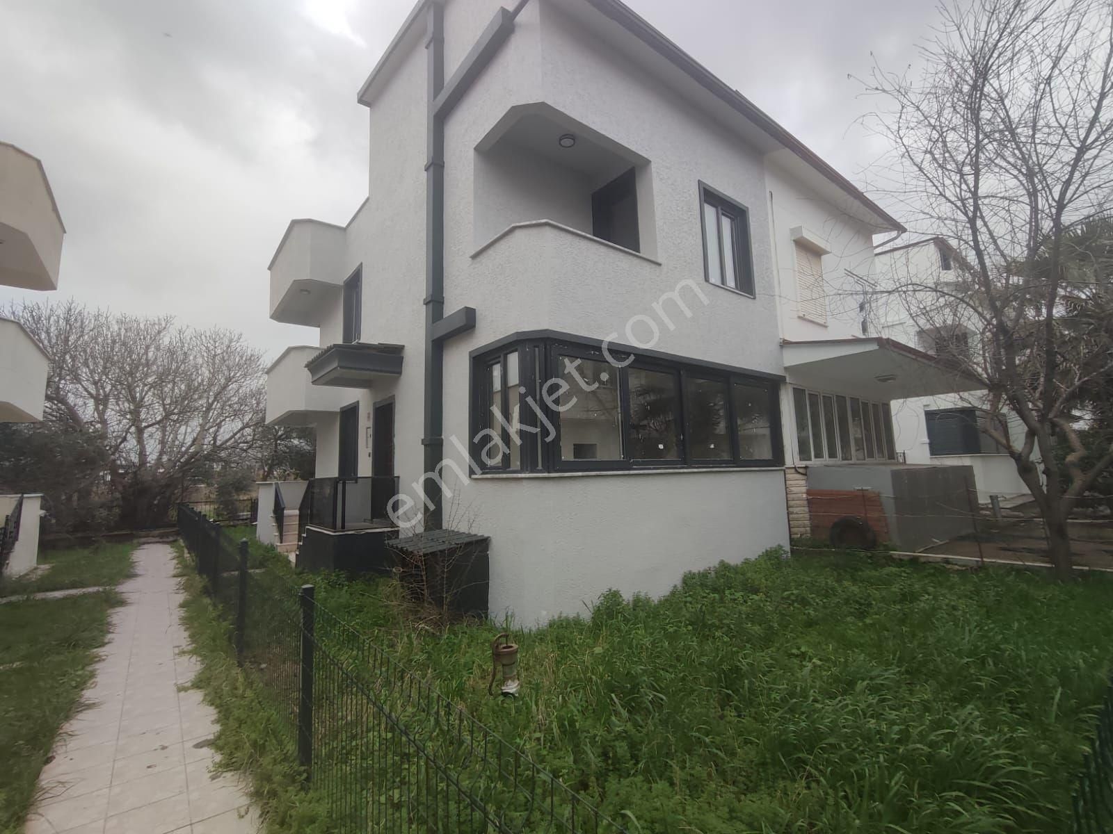 Edremit Güre Denize Yürüme Mesafesinde Satılık İçi Sıfırlanmış Vi