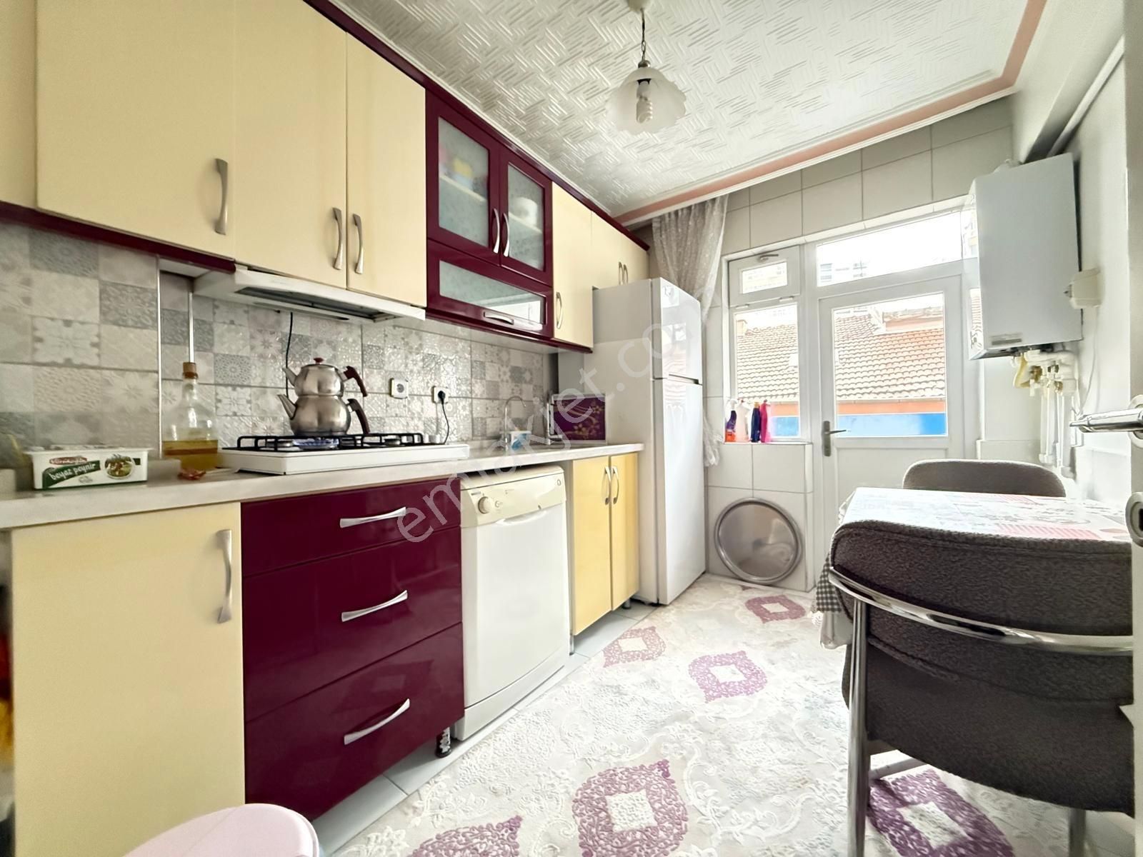 Kızılcahamam Cd.üzeri Geniş Bakımlı Ara Kat 3+1 Kupon Daire !!!