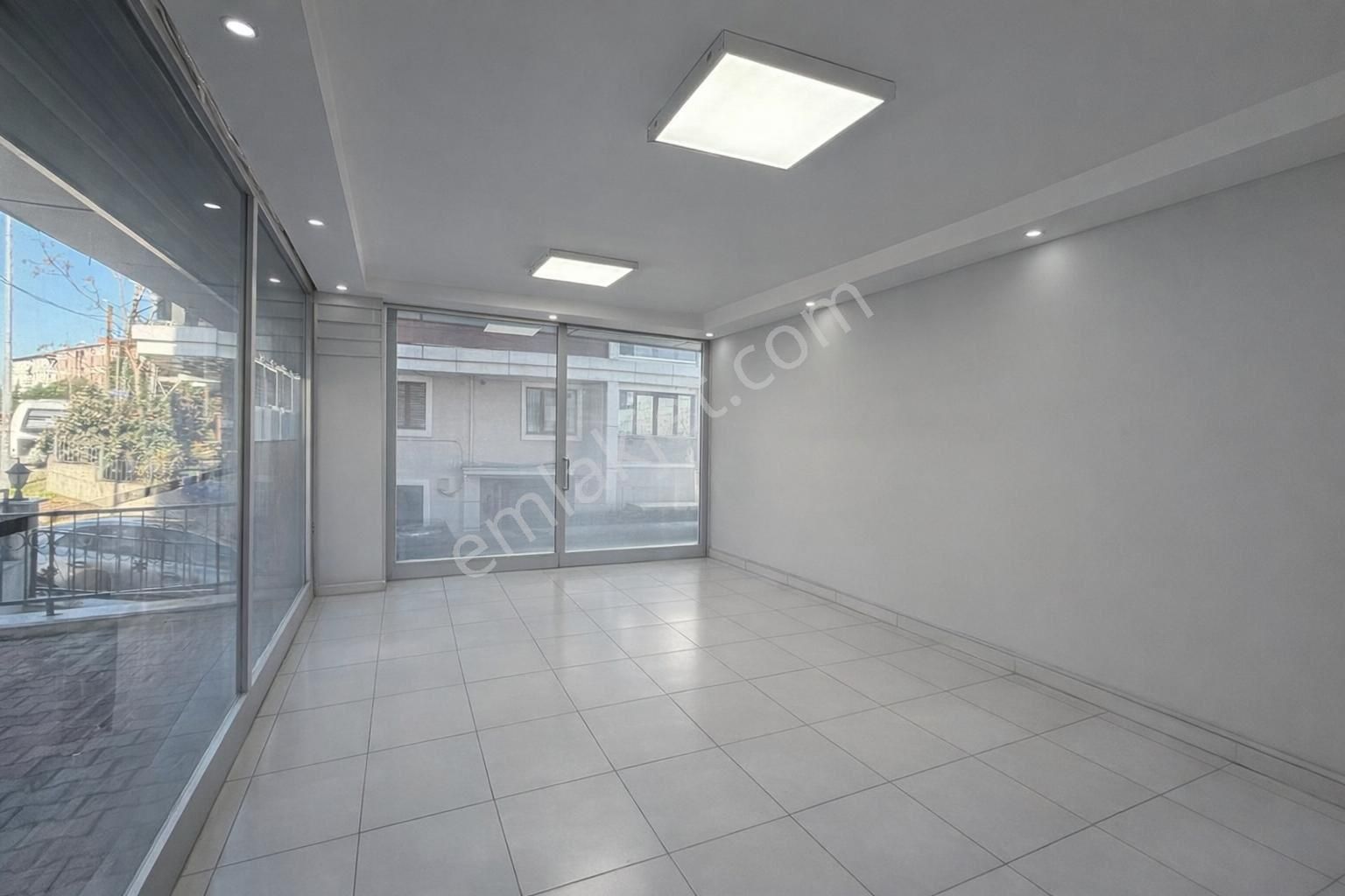 Yüksek Görünürlük Alanında Avantajlı Dükkan Fırsatı - Görsel 3