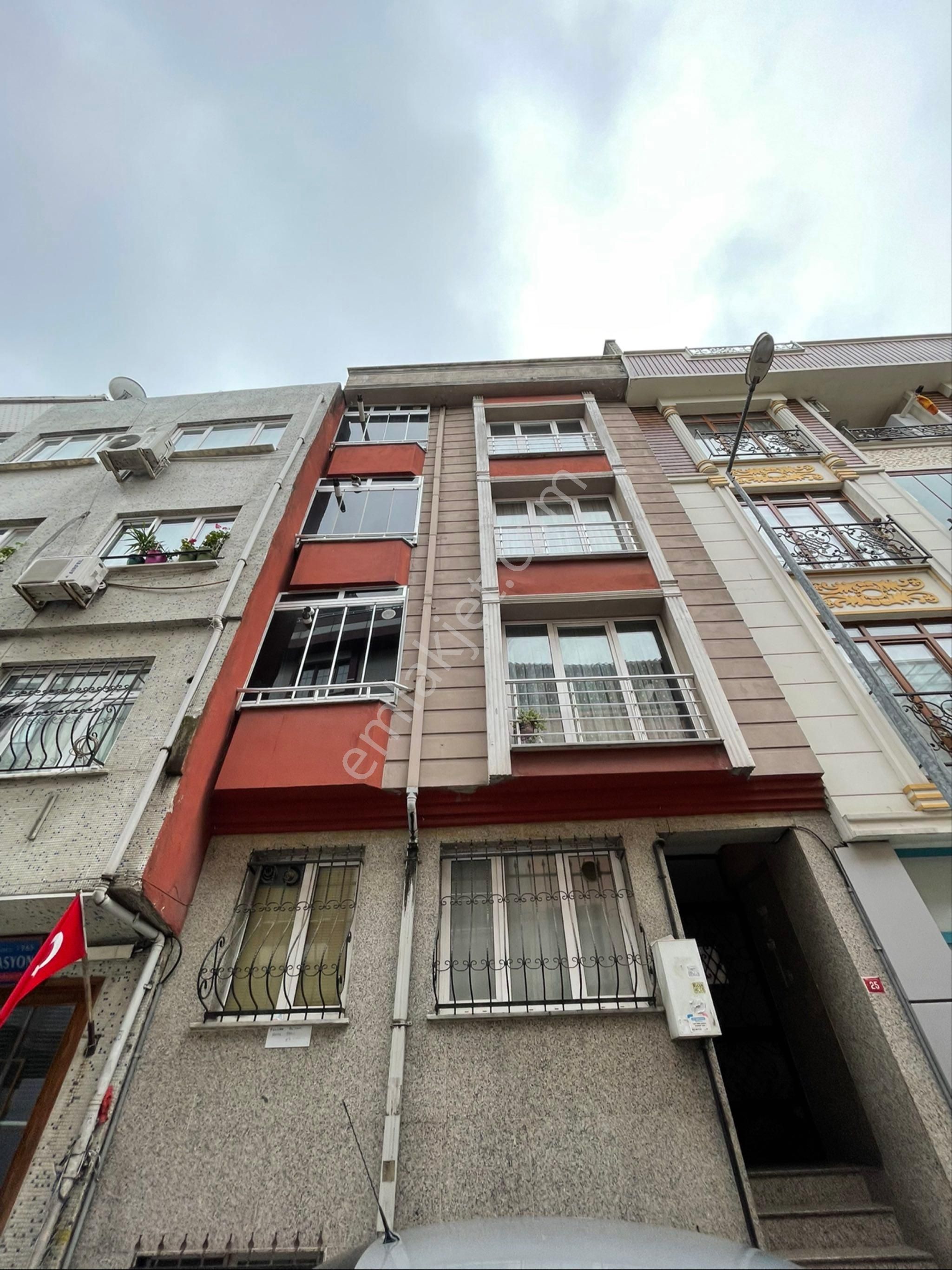 Bayrampaşada Metroya Yakın, Kat Mülkiyetli 3+2 Dubleks - Görsel 2