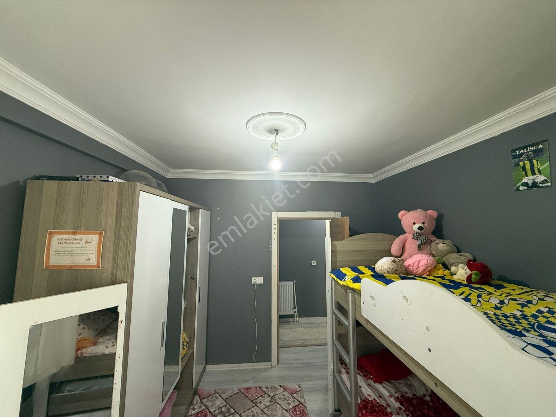 Akyüz Gayrimenkul Den; Merkezı Konumda Iskanlı,çıft Banyolu Satılık 2+1 Daire - Görsel 6