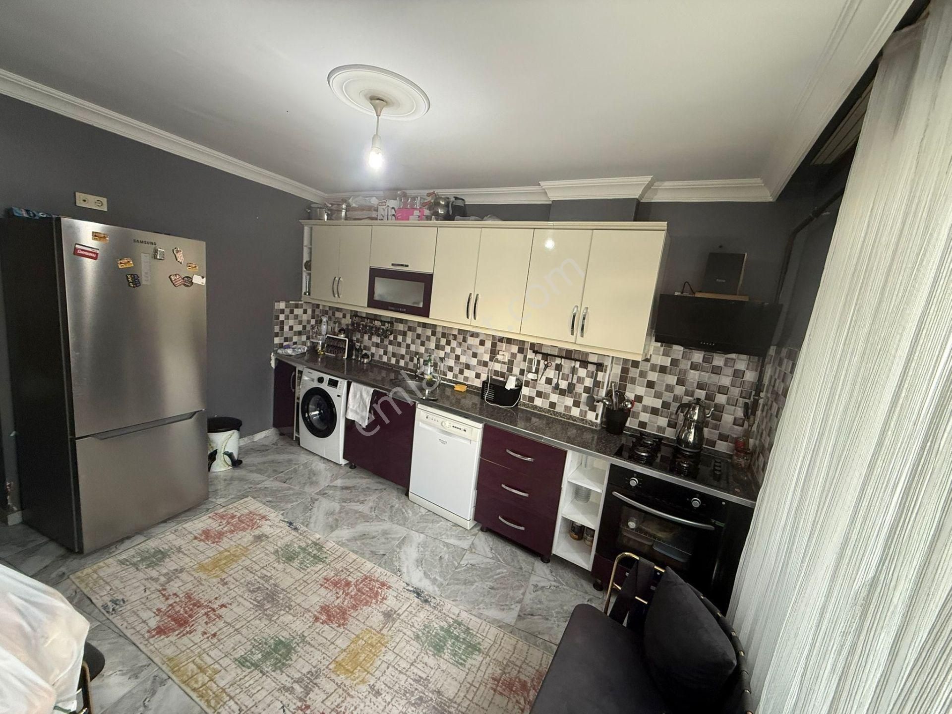 Akyüz Gayrimenkul Den; Merkezı Konumda Iskanlı,çıft Banyolu Satılık 2+1 Daire - Görsel 24