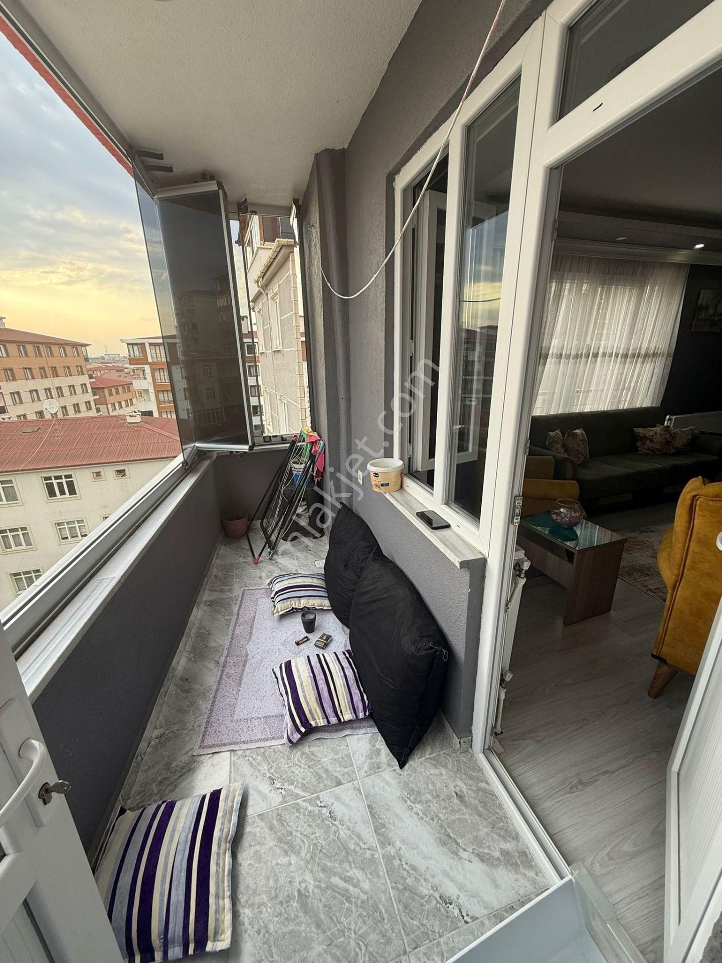 Akyüz Gayrimenkul Den; Merkezı Konumda Iskanlı,çıft Banyolu Satılık 2+1 Daire - Görsel 26