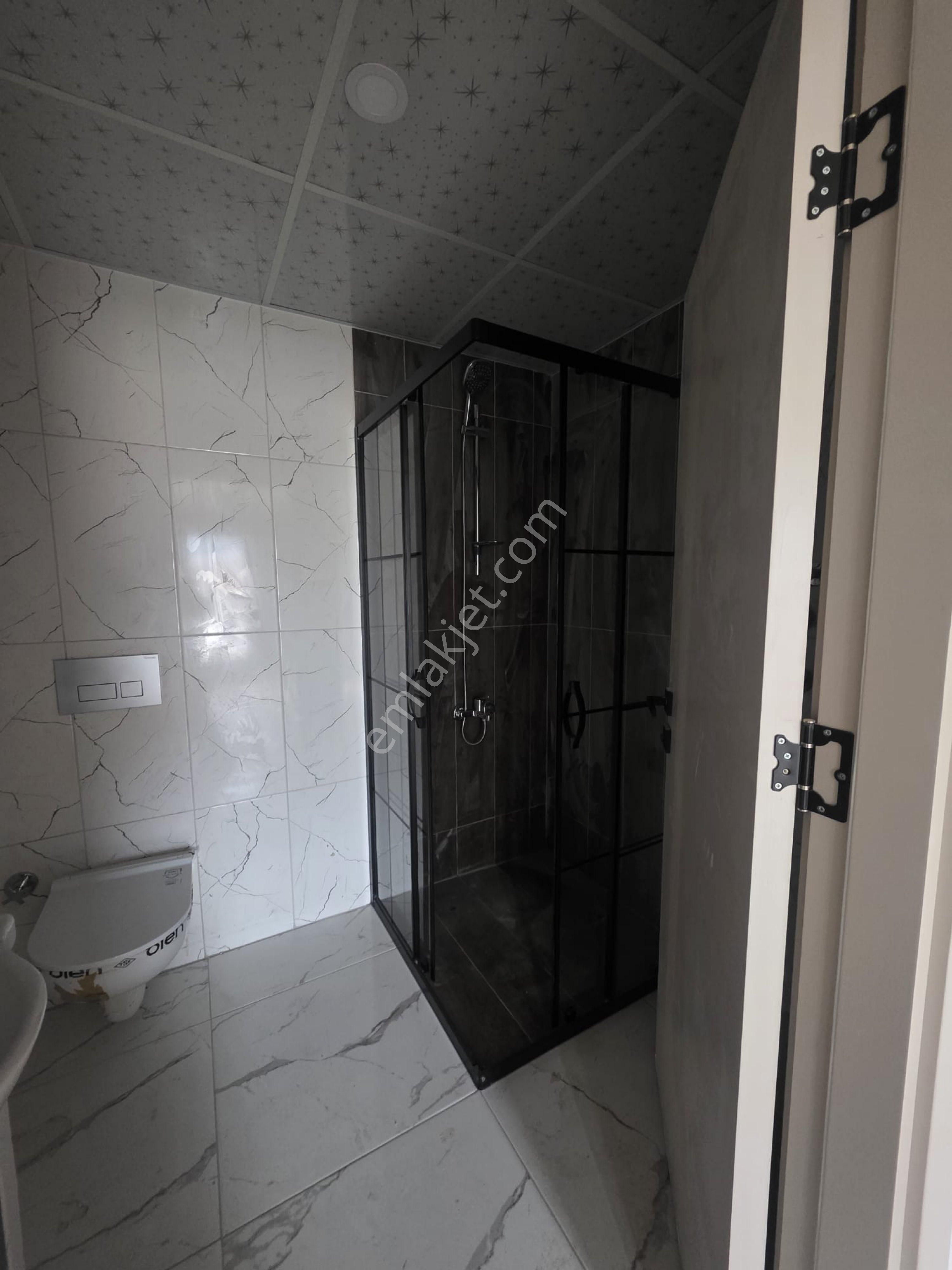 Yatırıma Uygun Balkonlu 1+1 Katta Daire - Görsel 4