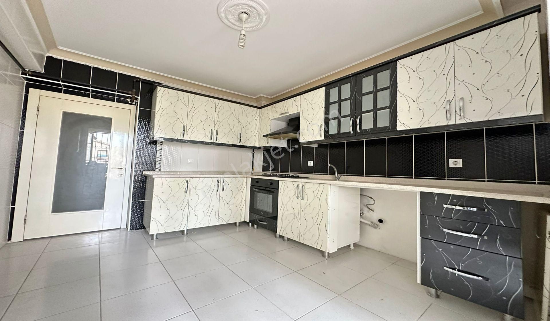 Atapark 3+1 Giriş Kat Konumunda Geniş Daire Asansörlü - Görsel 9