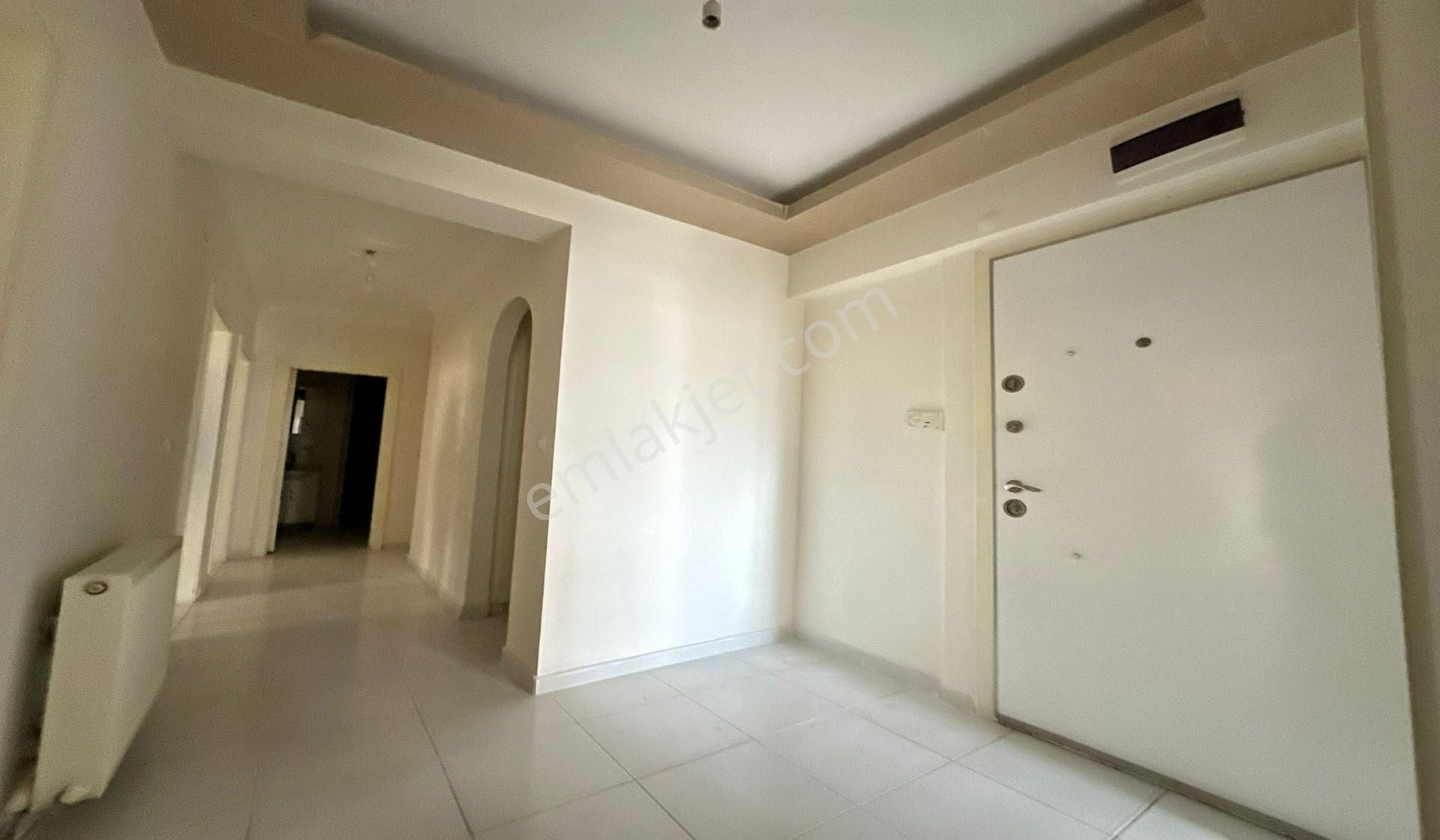 Atapark 3+1 Giriş Kat Konumunda Geniş Daire Asansörlü - Görsel 27