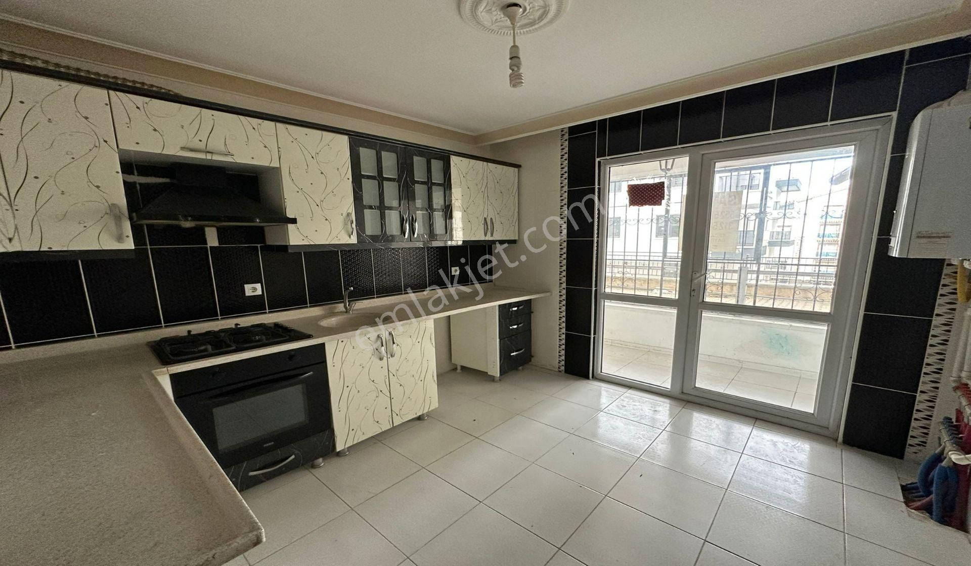 Atapark 3+1 Giriş Kat Konumunda Geniş Daire Asansörlü - Görsel 8