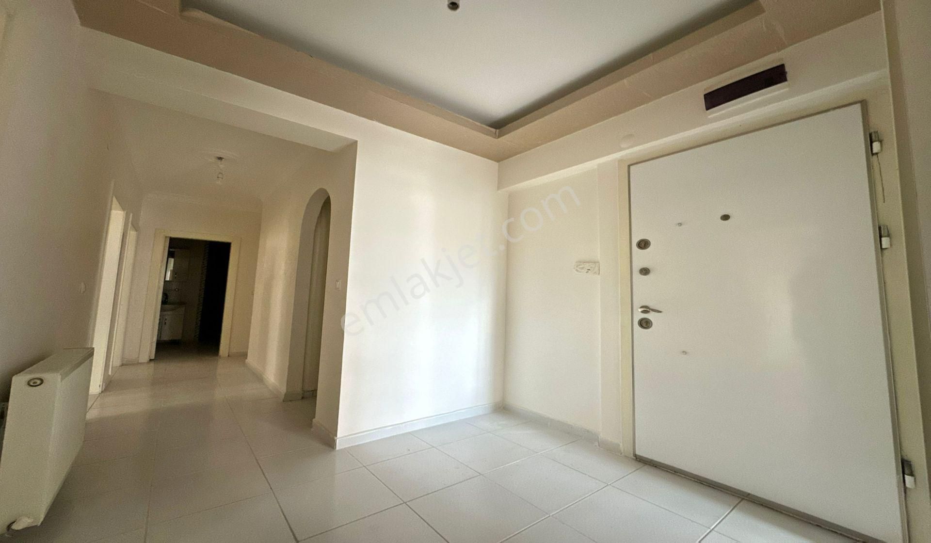 Atapark 3+1 Giriş Kat Konumunda Geniş Daire Asansörlü - Görsel 25