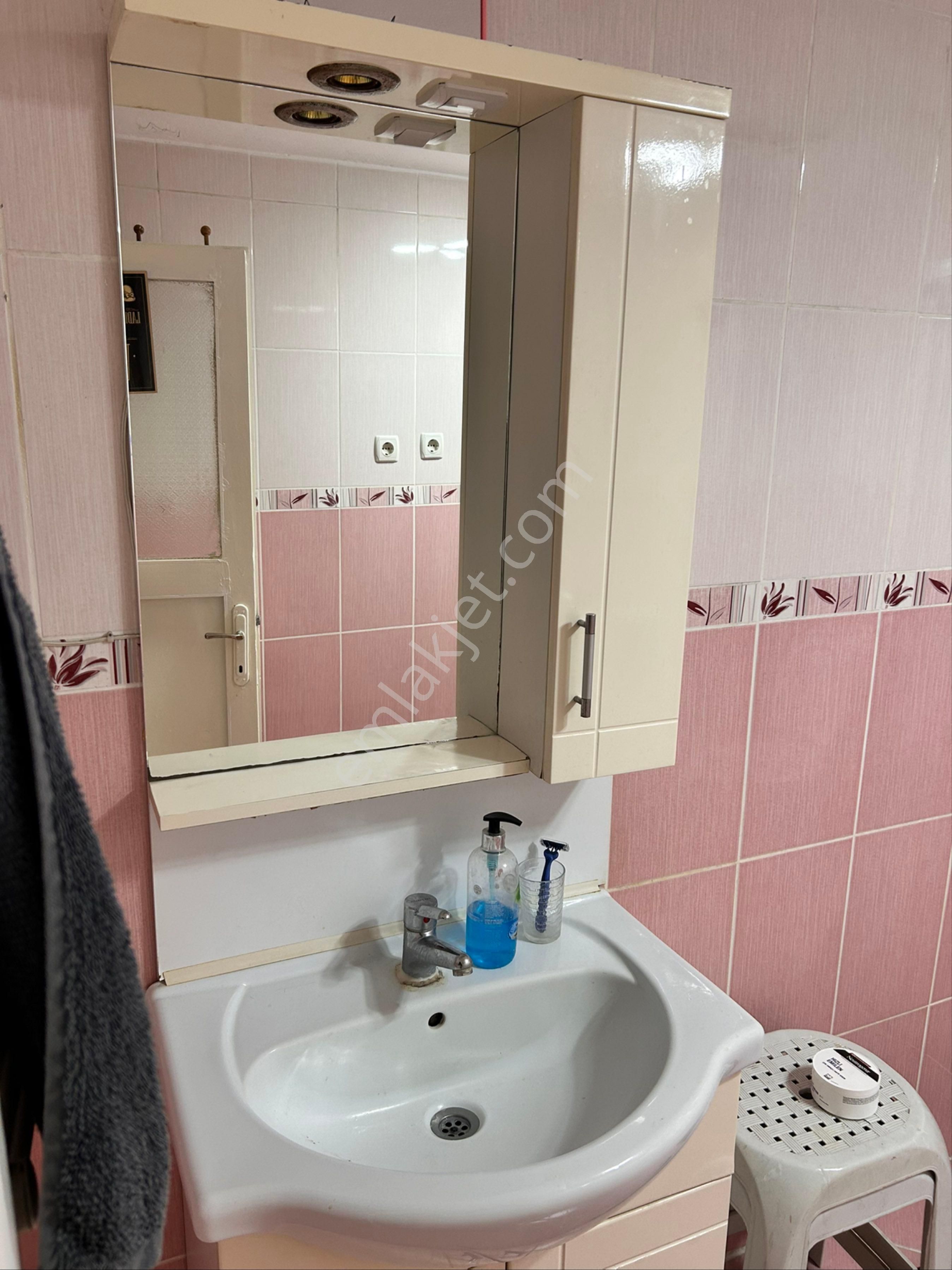 Yıldıztabya Cadde Üstü Ara Kat Temiz Daire - Görsel 4