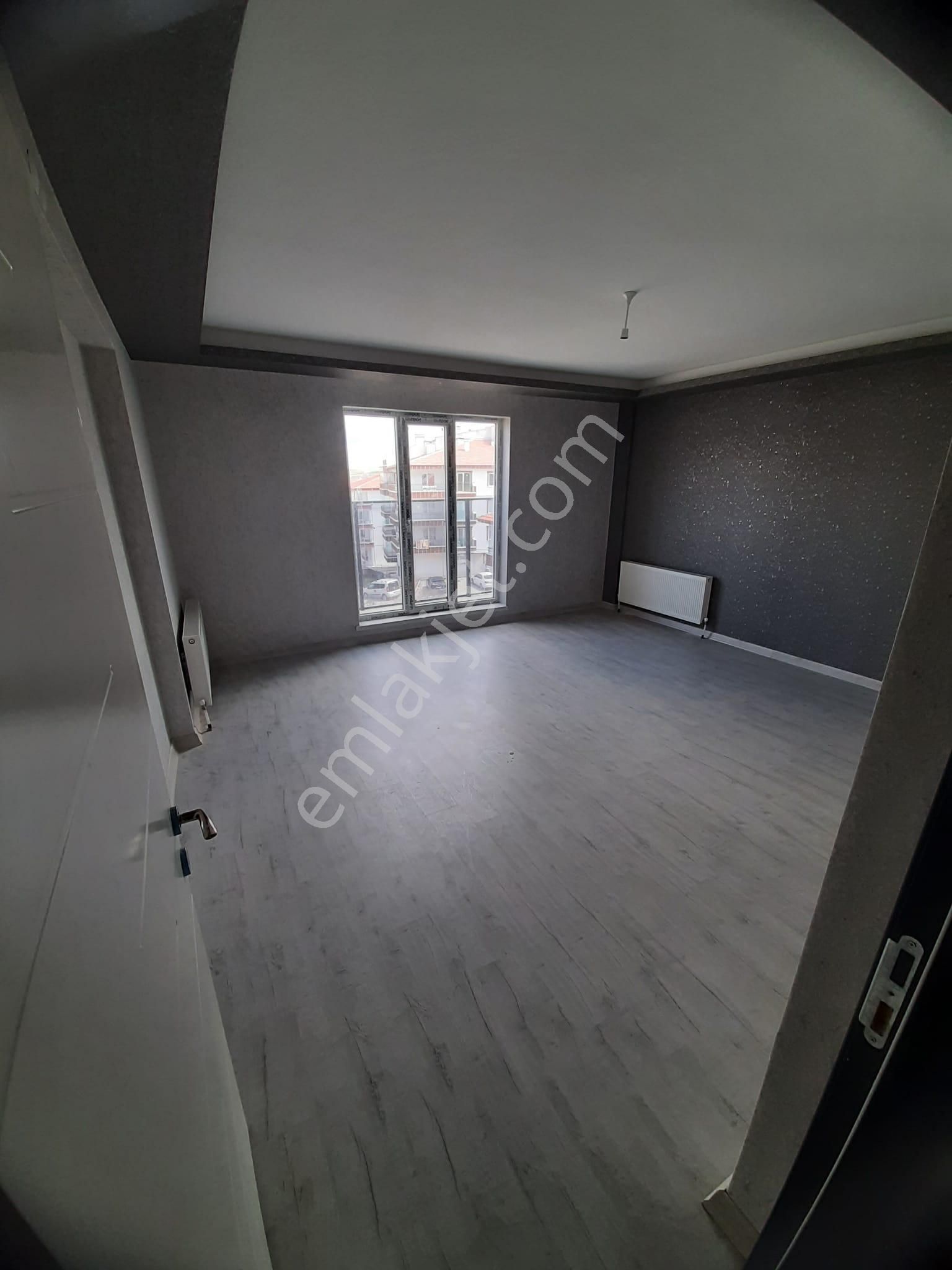 Bağlum Hisar Mahallesinde Sıfır 3+1 Daire Y. Giriş