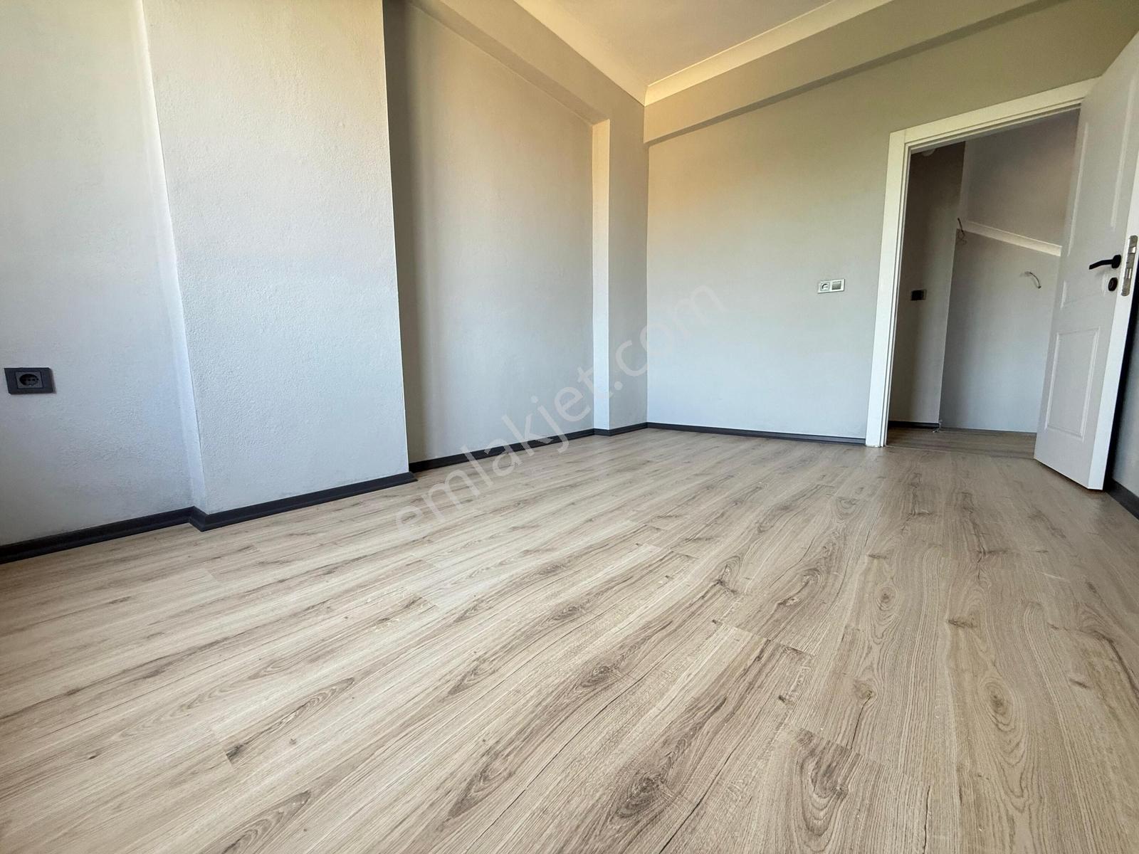 Sıfır Müstakil Havuzlu Hamamlı Triblex Yerden Isıtmalı Lüx Villa - Görsel 8